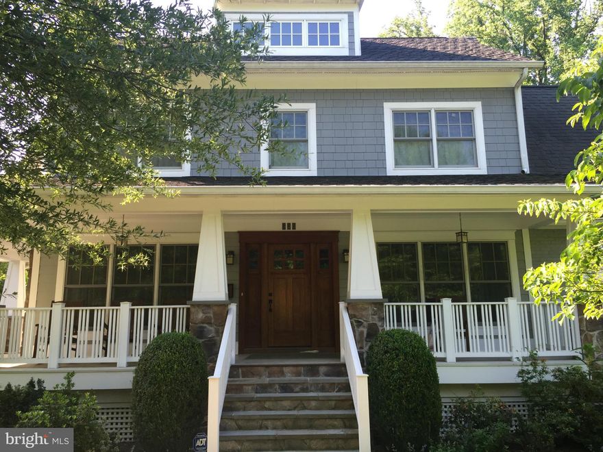 Wonderful custom home in heart of Falls Church City. Walk to rec center, park, school, market, restaurants & EFC metro. Huge gourmet kitchen - perfect for entertaining & hosting family parties. 4+ bedrooms, 4.5 Ba, Multiple living areas include family room, TV/rec room, playroom and loft. Delightful screened porch off family room & 2 outdoor ground level patios. Big back yard. Has everything!