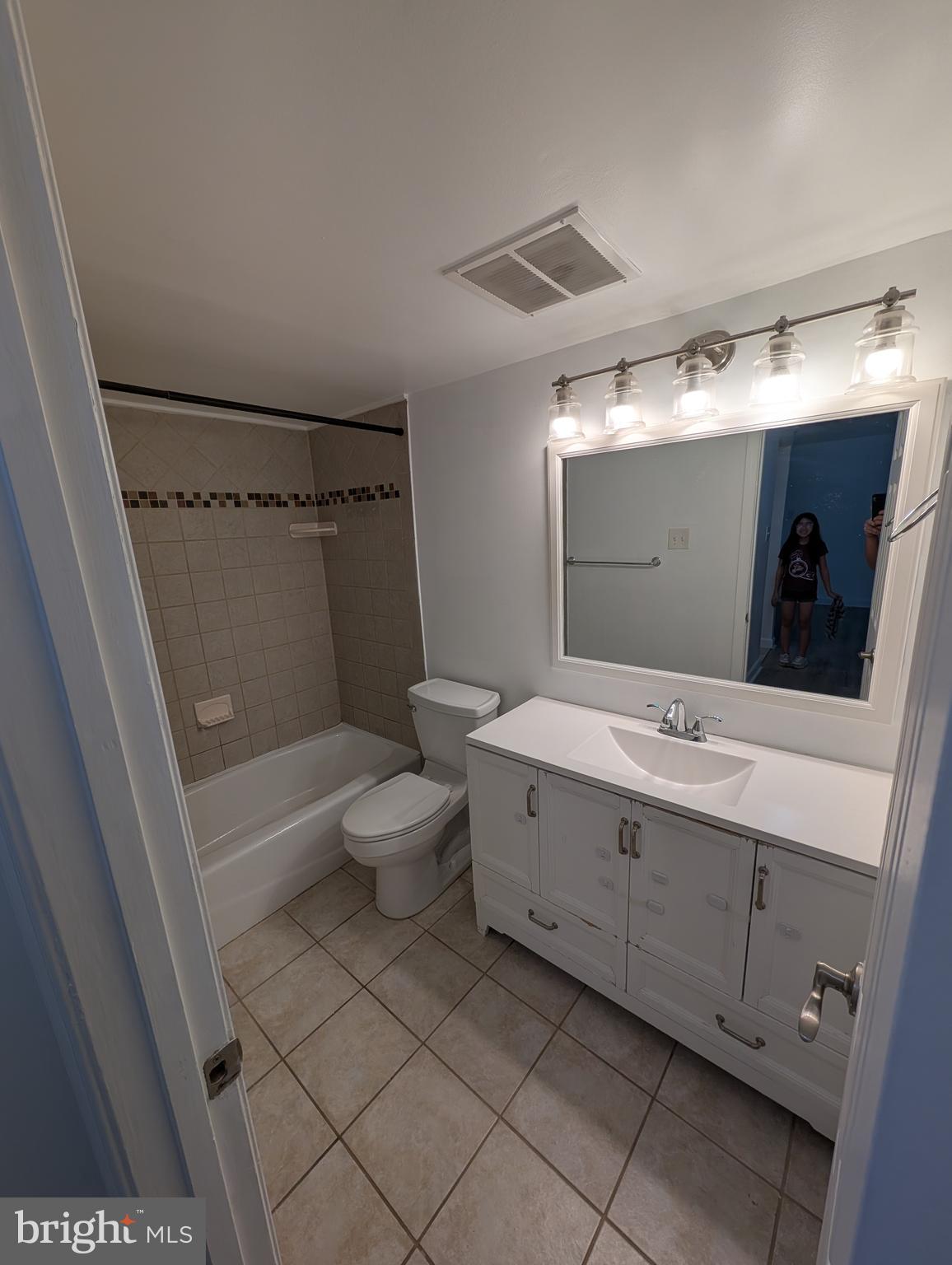 MARYLAND FARMS - Residential Lease