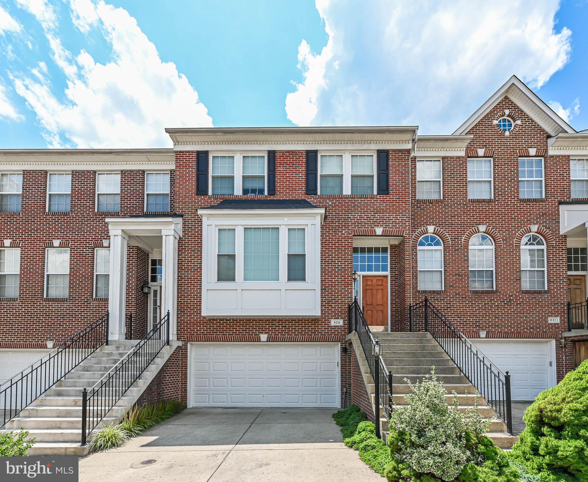 **** Welcome to 829 Valemount Terrace NE***** OFFERED FOR RENT***AVAILABLE FOR SHOWINGS***
I am proud to present this beautiful 3 level townhome located in Potomac Station , highly desirable Leesburg neighborhood.
Welcome to this spacious and beautifully maintained townhome which combines comfort, style, and convenience in one perfect package.
The main level features an open-concept layout with hardwood floors, a bright living room, and a modern kitchen with stainless steel appliances, granite countertops, and large kitchen island.
Upstairs, you’ll find a spacious primary suite with a walk-in closet and a private bath with dual vanities, a soaking tub, and a separate shower.
Two additional bedrooms and a full hall bath complete the upper level.
The lower level offers a fully finished walk-out basement with a large recreation room, a full bathroom, and direct access to a fenced-in backyard—perfect for guests, a home office, or additional living space.
Enjoy the fantastic amenities of Potomac Station including a community pool, tennis courts, playgrounds, and walking trails. Conveniently located near Route 7, Village at Leesburg, and downtown Leesburg’s shops, dining, and entertainment.