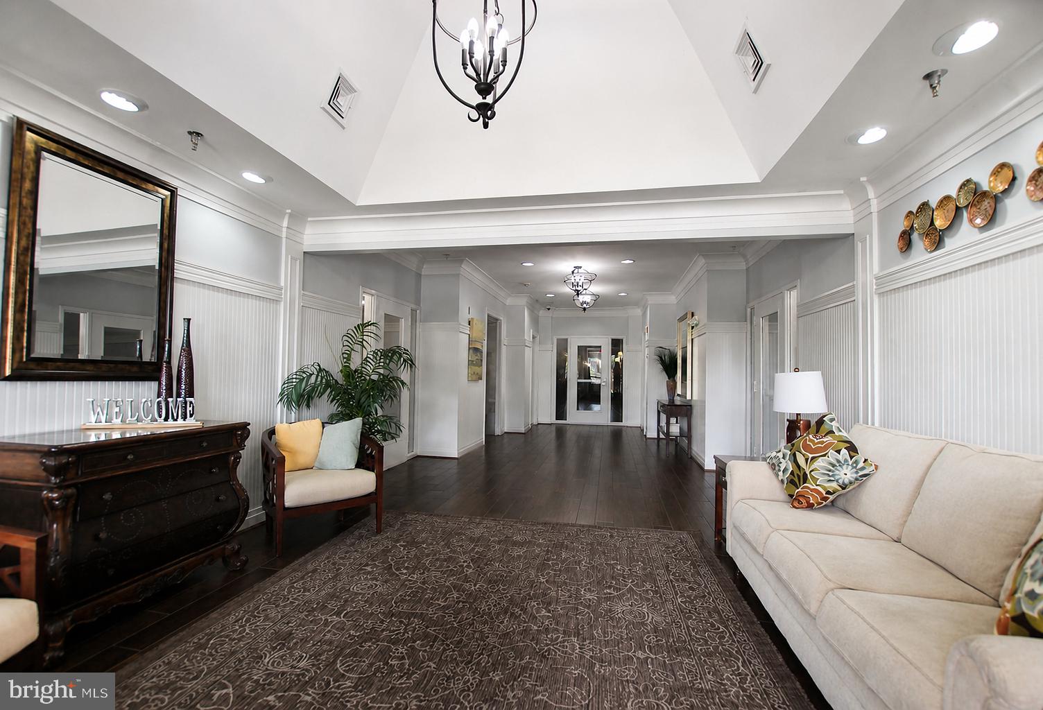 1621 LADUE COURT 303