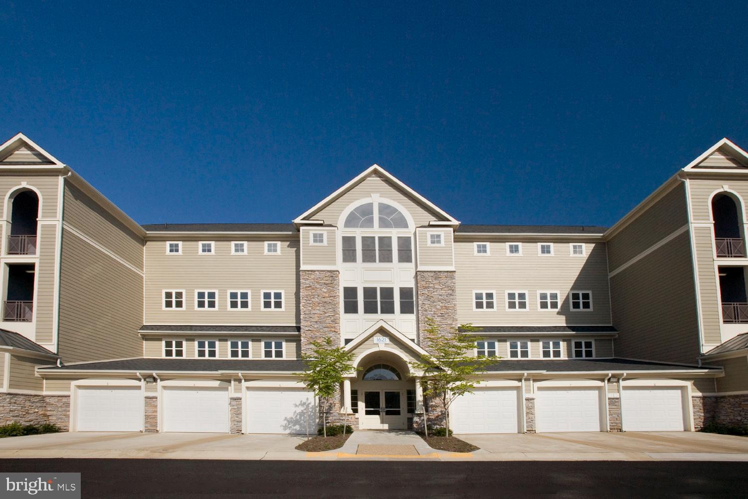 1621 LADUE COURT 303