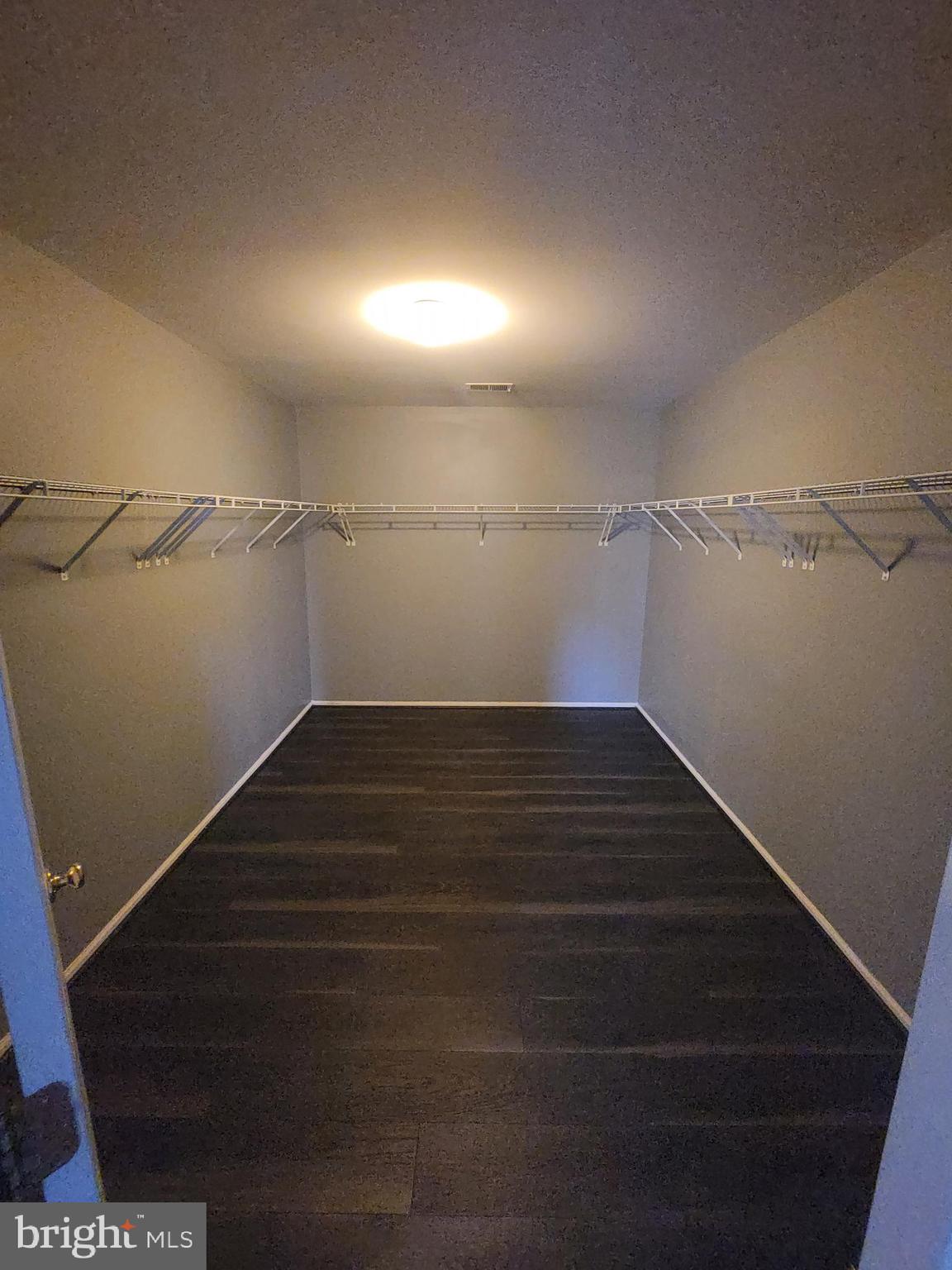 APPLE GROVE - Residential Lease