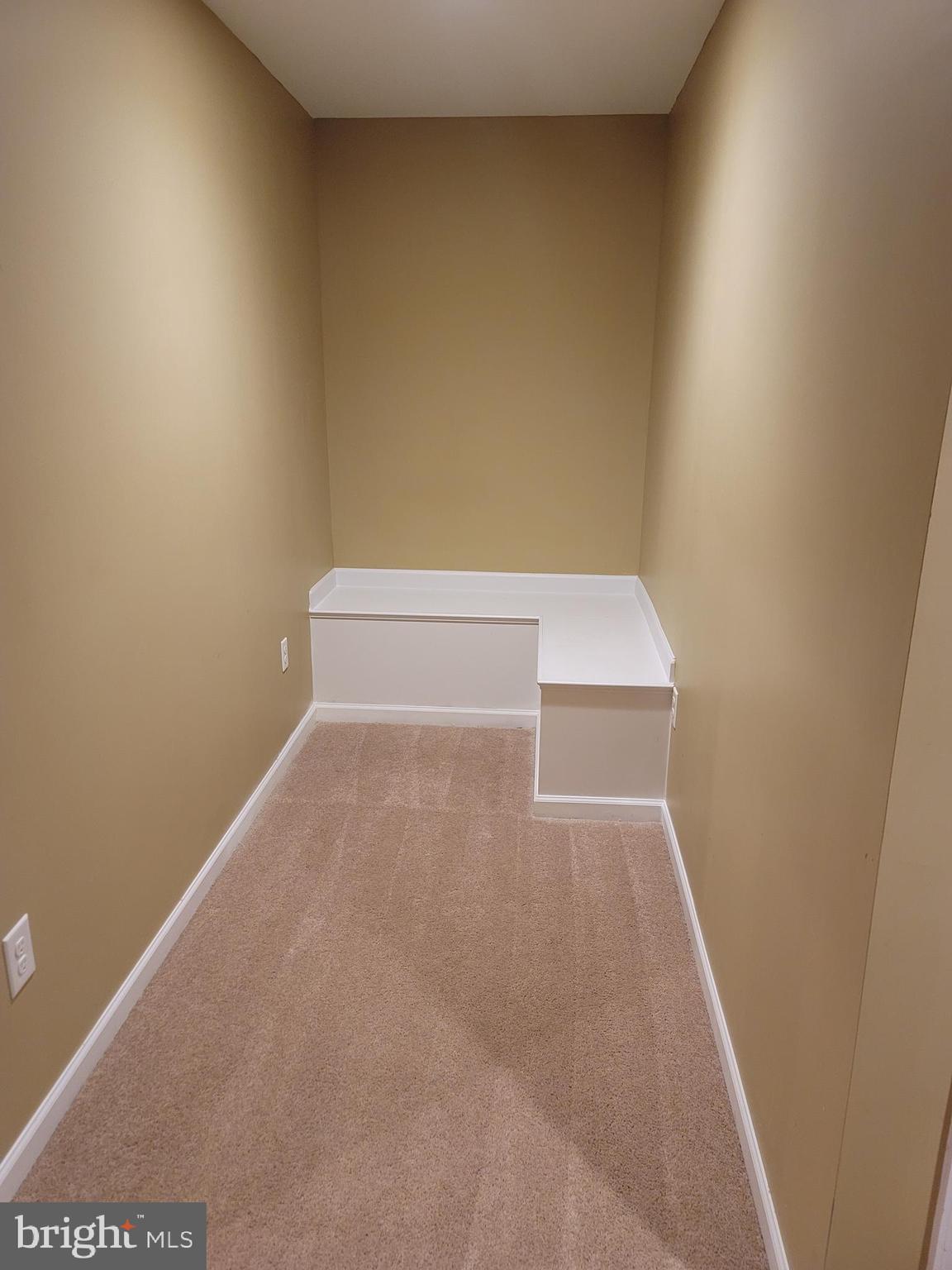 APPLE GROVE - Residential Lease