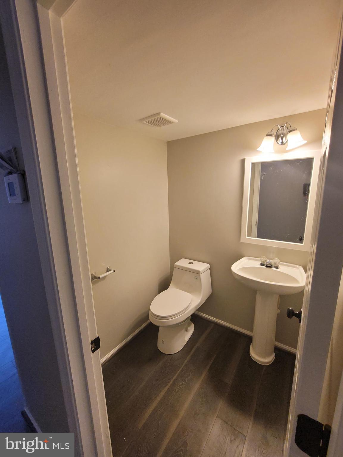 APPLE GROVE - Residential Lease