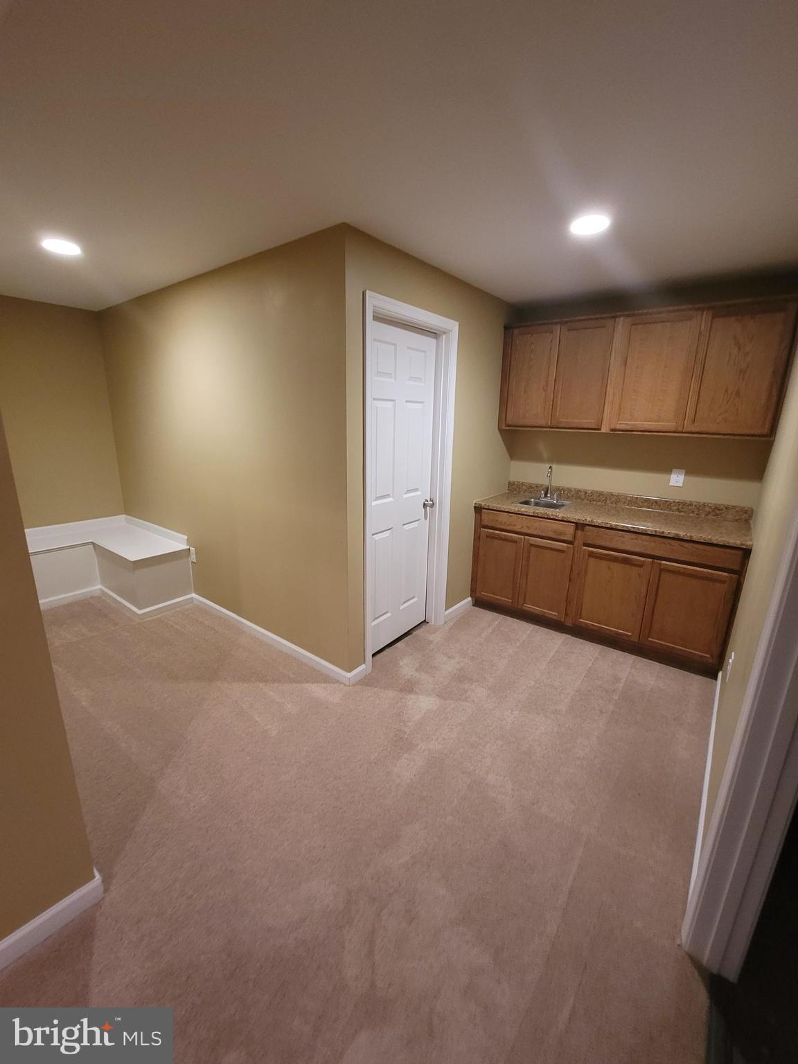 APPLE GROVE - Residential Lease