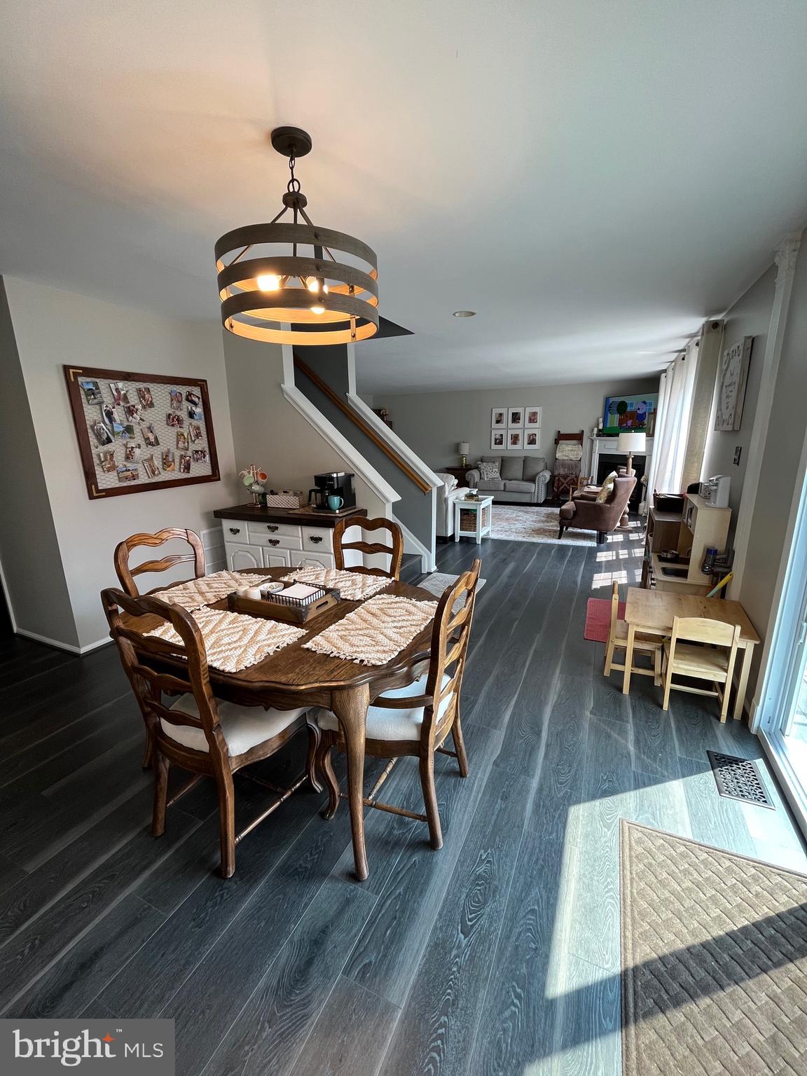 APPLE GROVE - Residential Lease