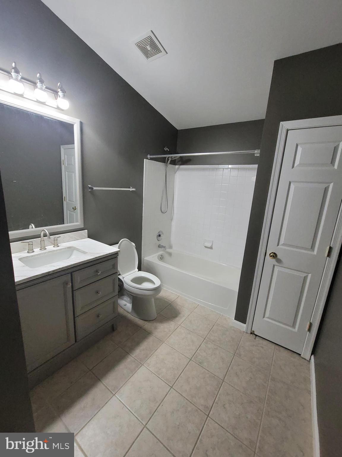 APPLE GROVE - Residential Lease