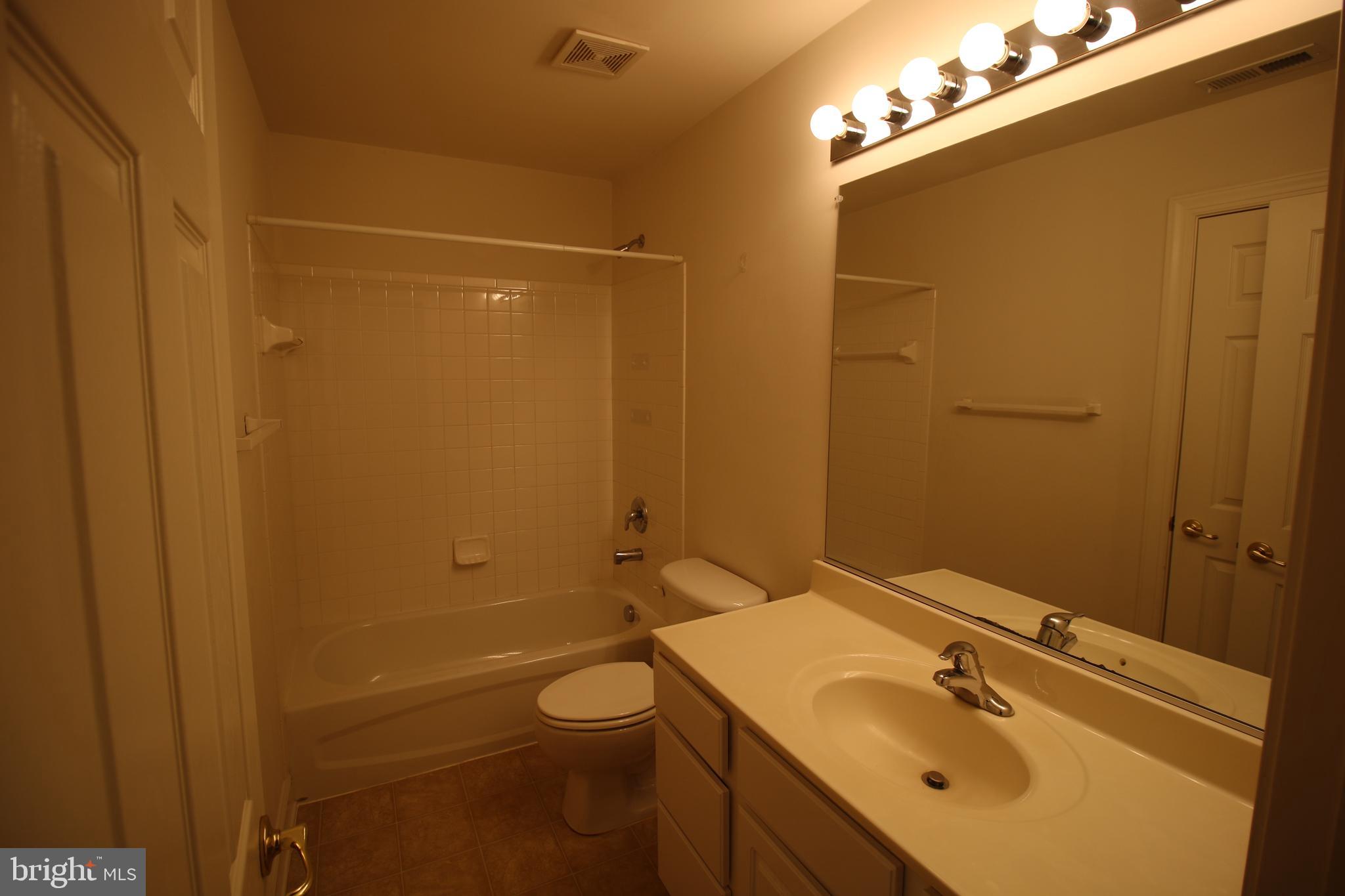 LORTON VALLEY NORTH - Residential Lease