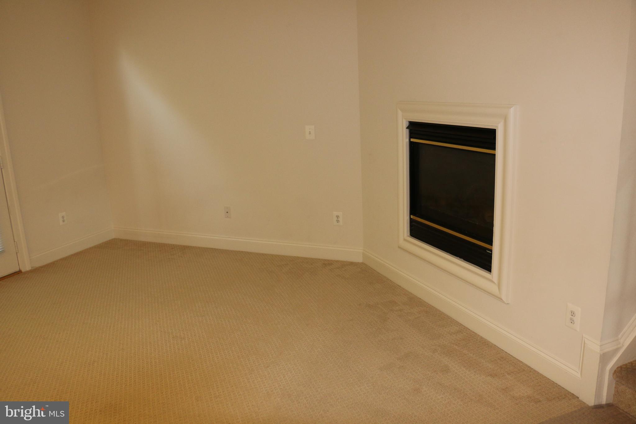 LORTON VALLEY NORTH - Residential Lease