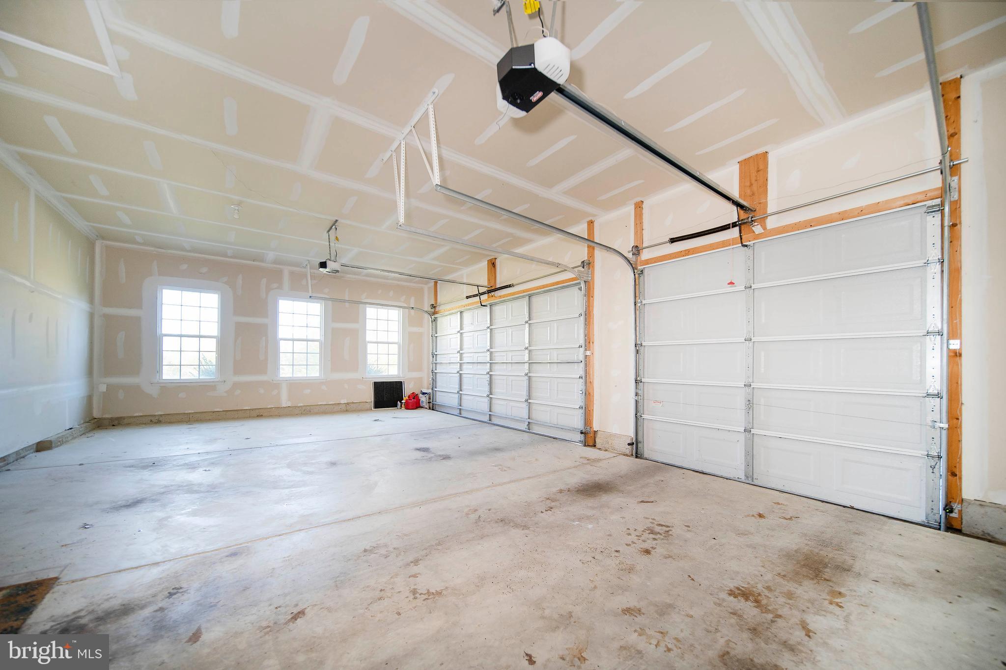 RHODES MOUNTAIN ESTATES - Residential