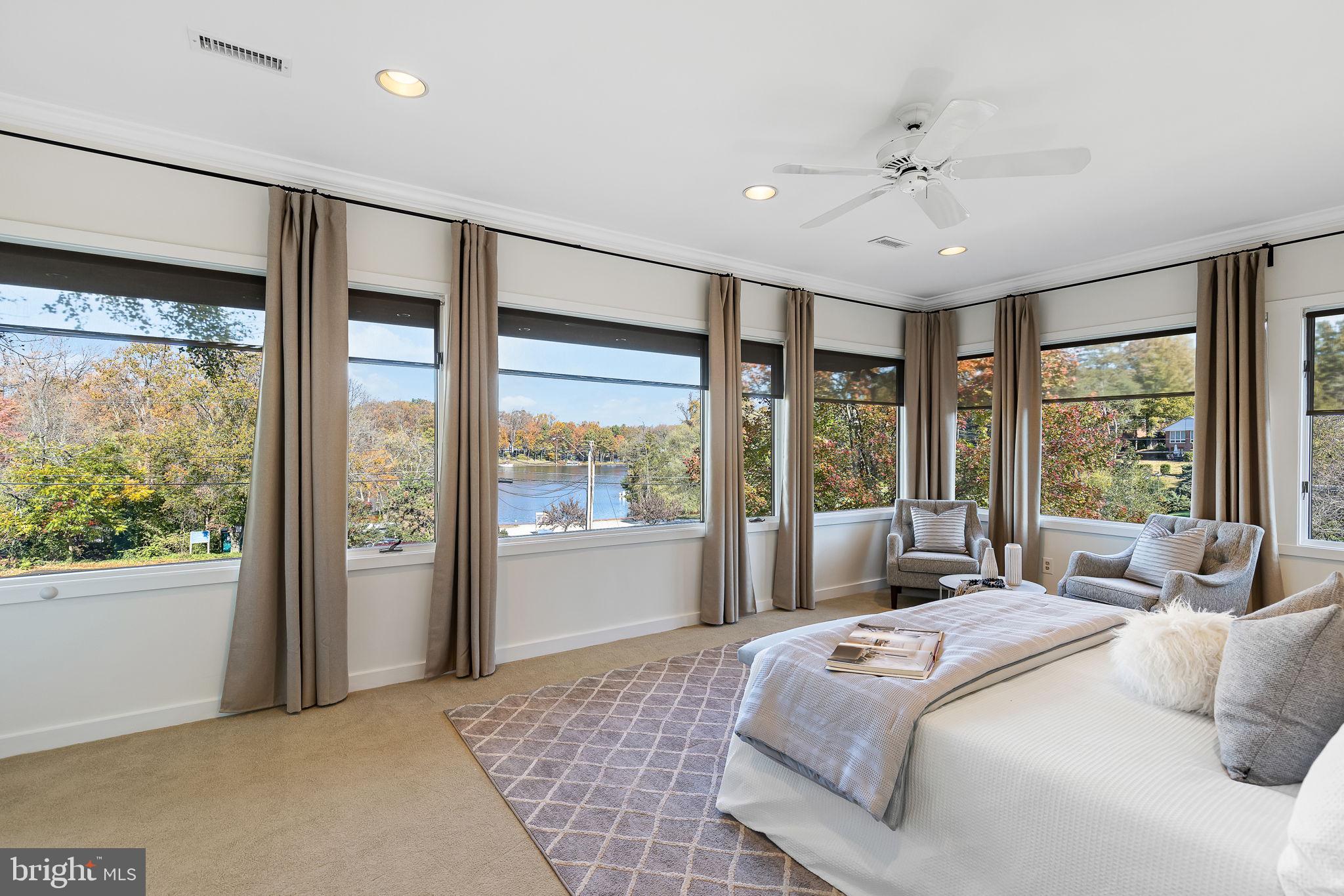 LAKE BARCROFT - Residential