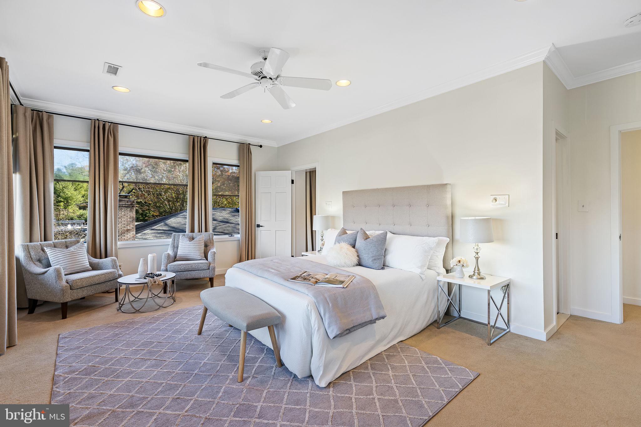 LAKE BARCROFT - Residential