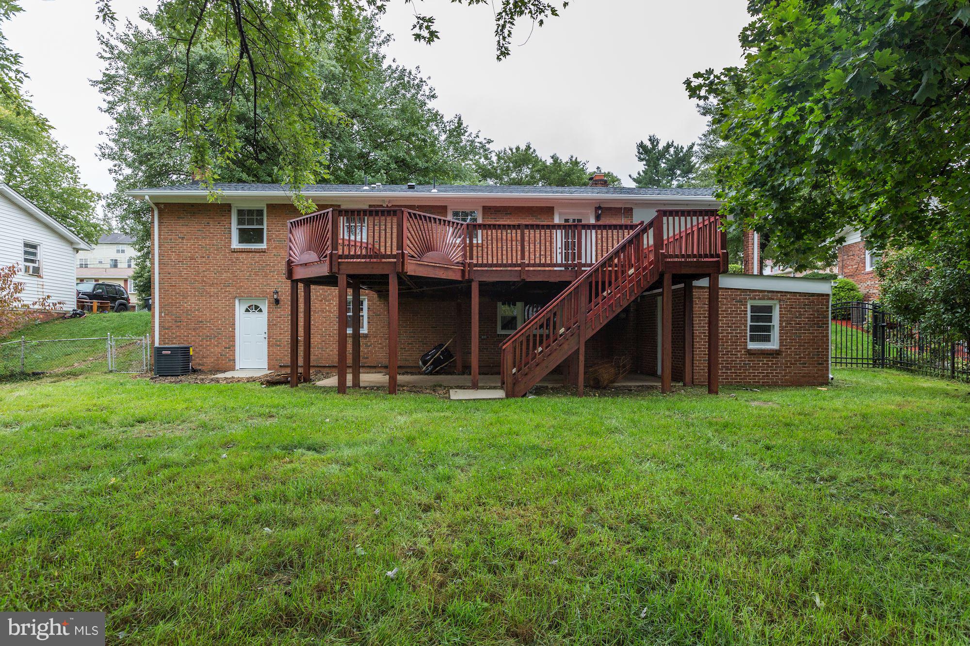 WOODBERRY FOREST - Residential