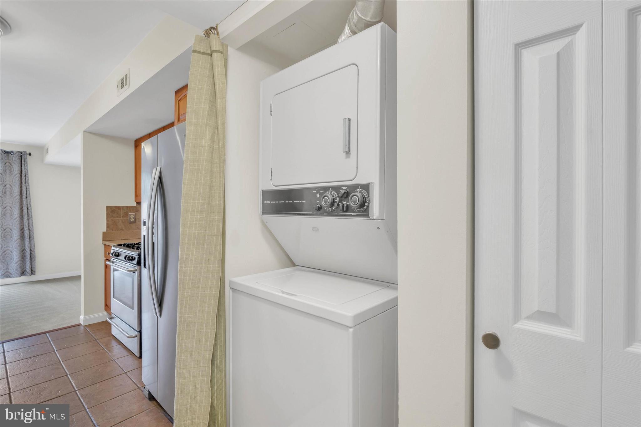 SOUTHGATE - Residential