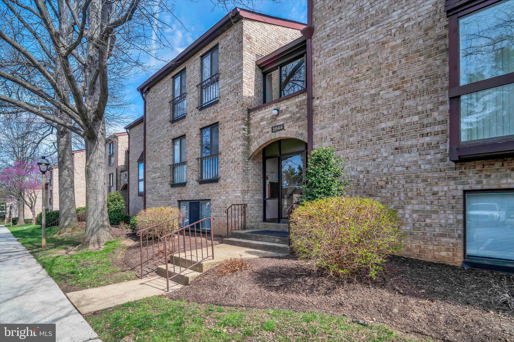 2044 ROYAL FERN COURT 1A