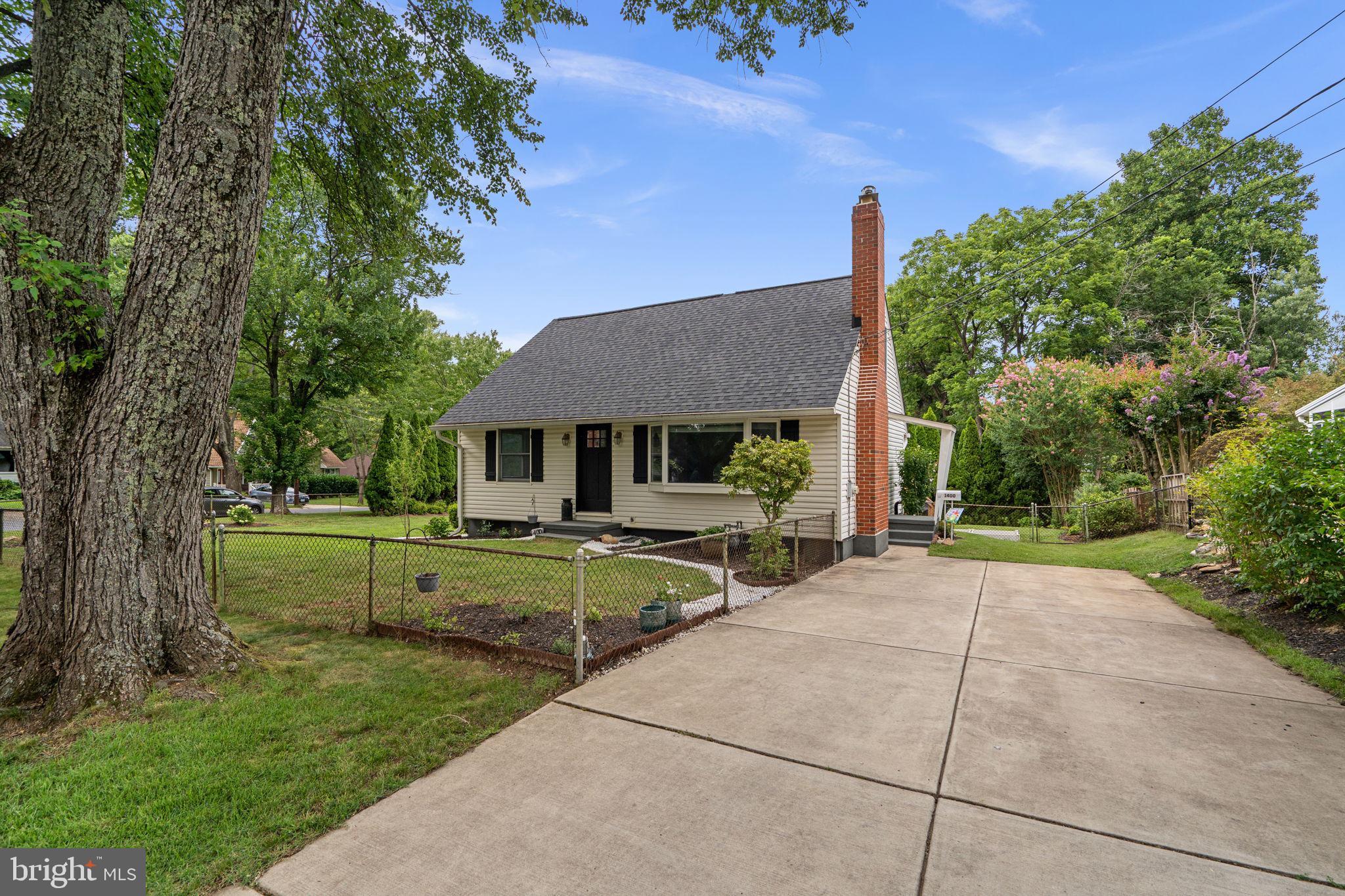 1400 BERNERD PLACE