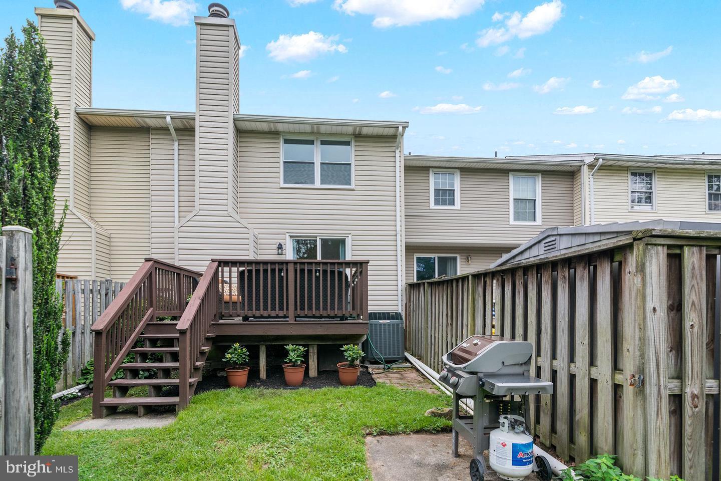 270 GLENDA COURT - Photo 2