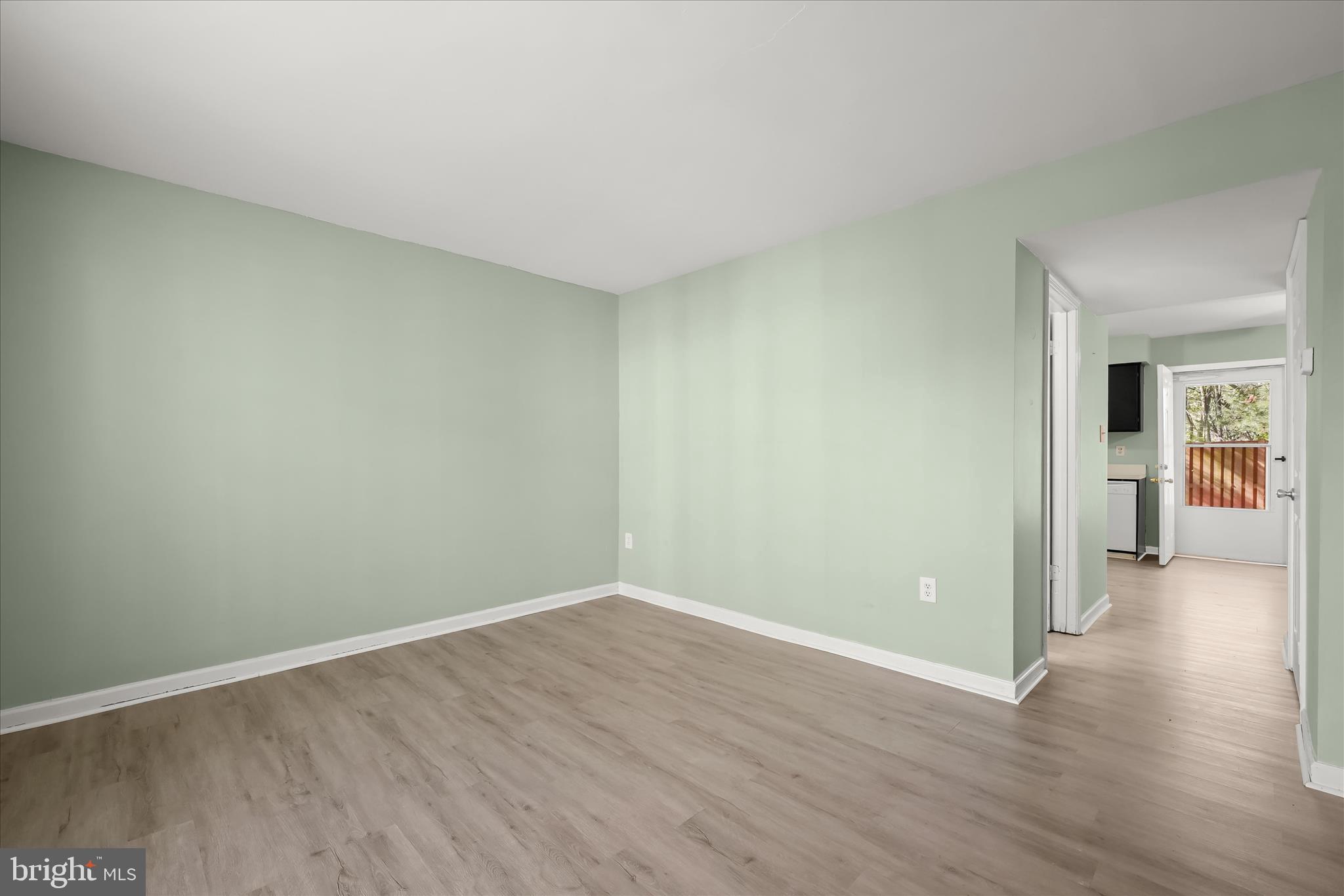 SENECA PARK - Residential