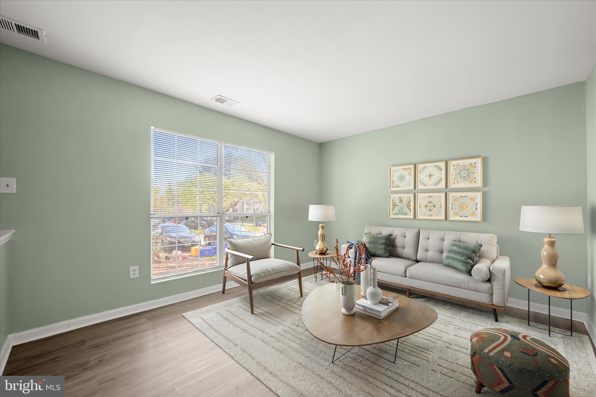 SENECA PARK - Residential