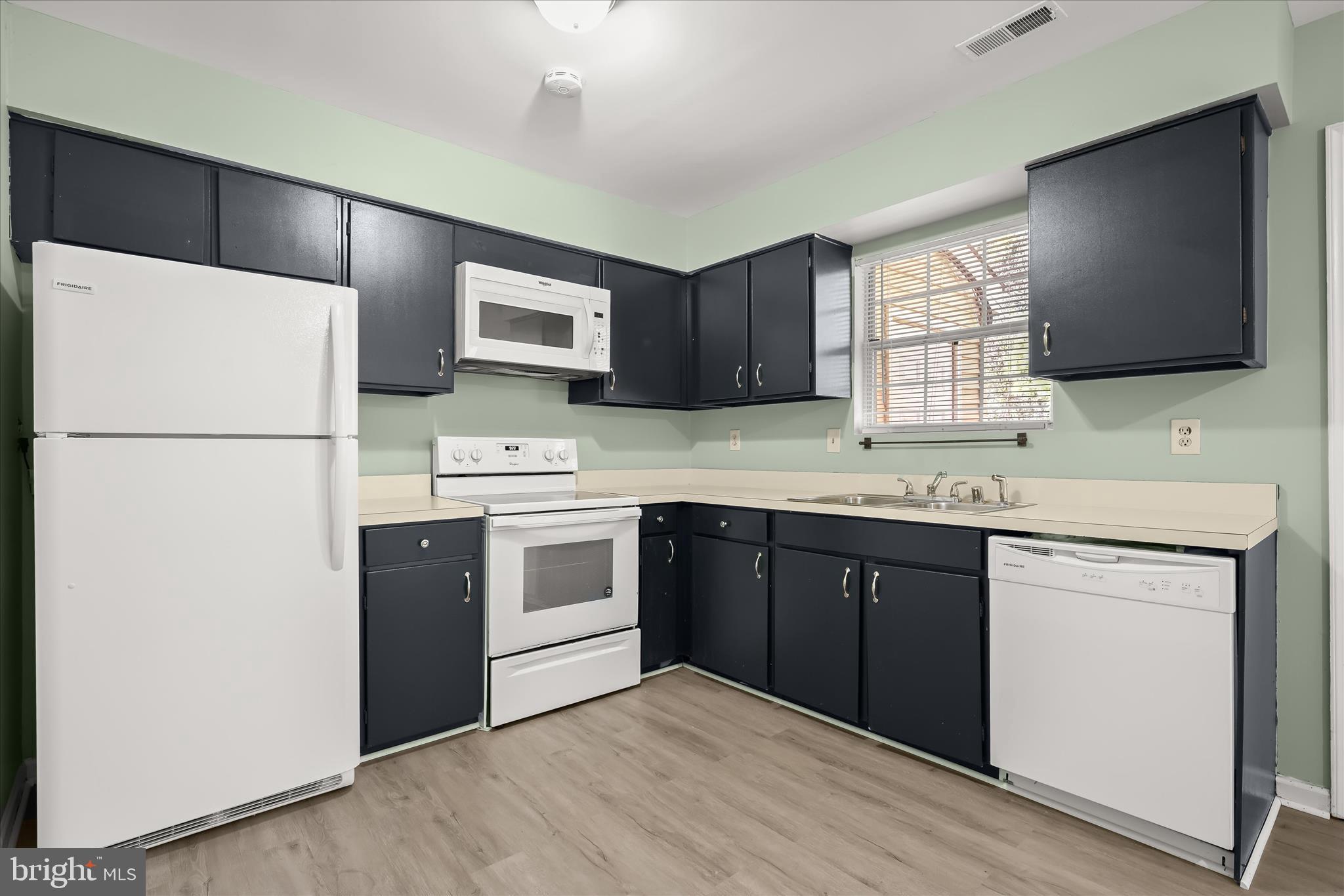 SENECA PARK - Residential