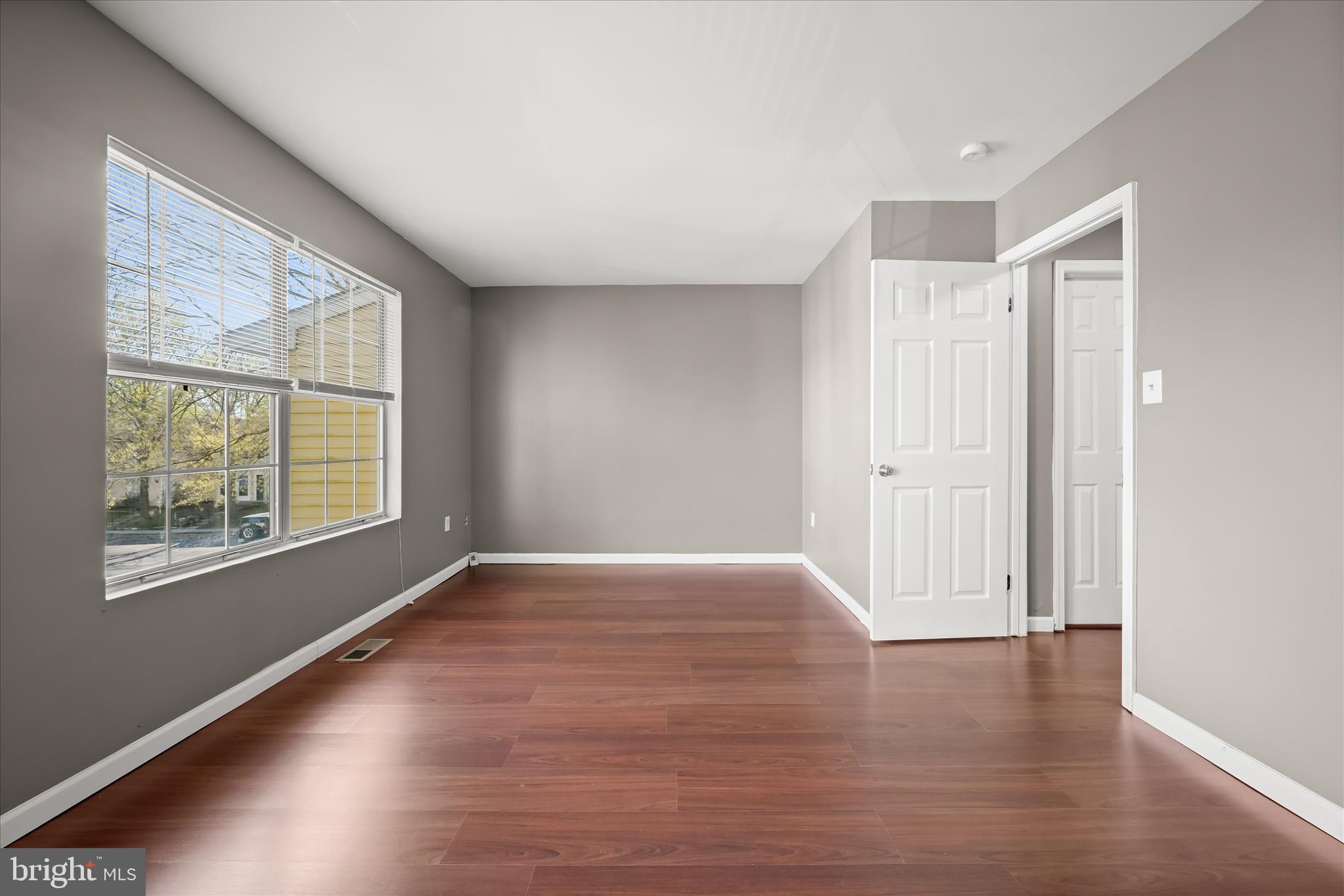 SENECA PARK - Residential