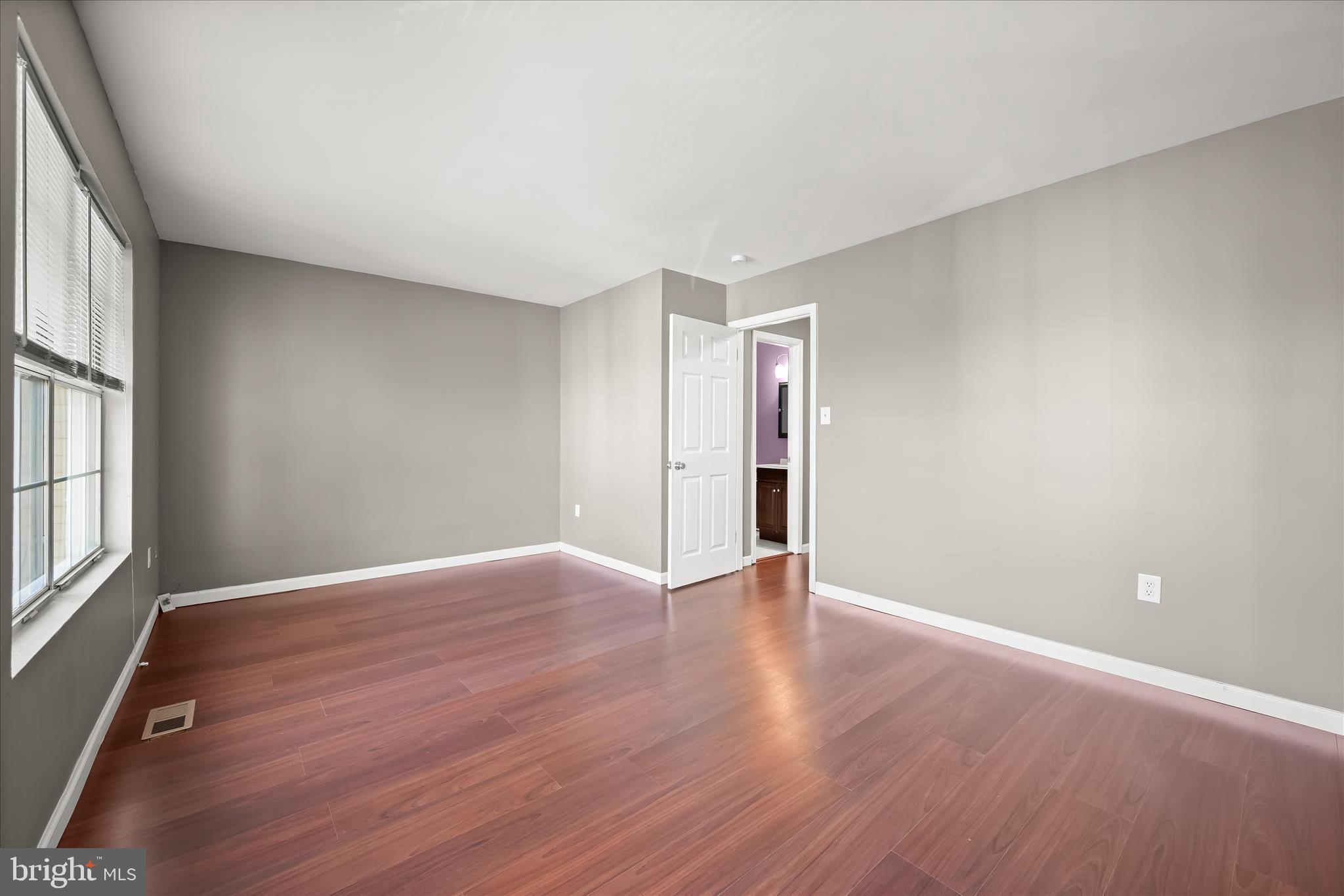 SENECA PARK - Residential