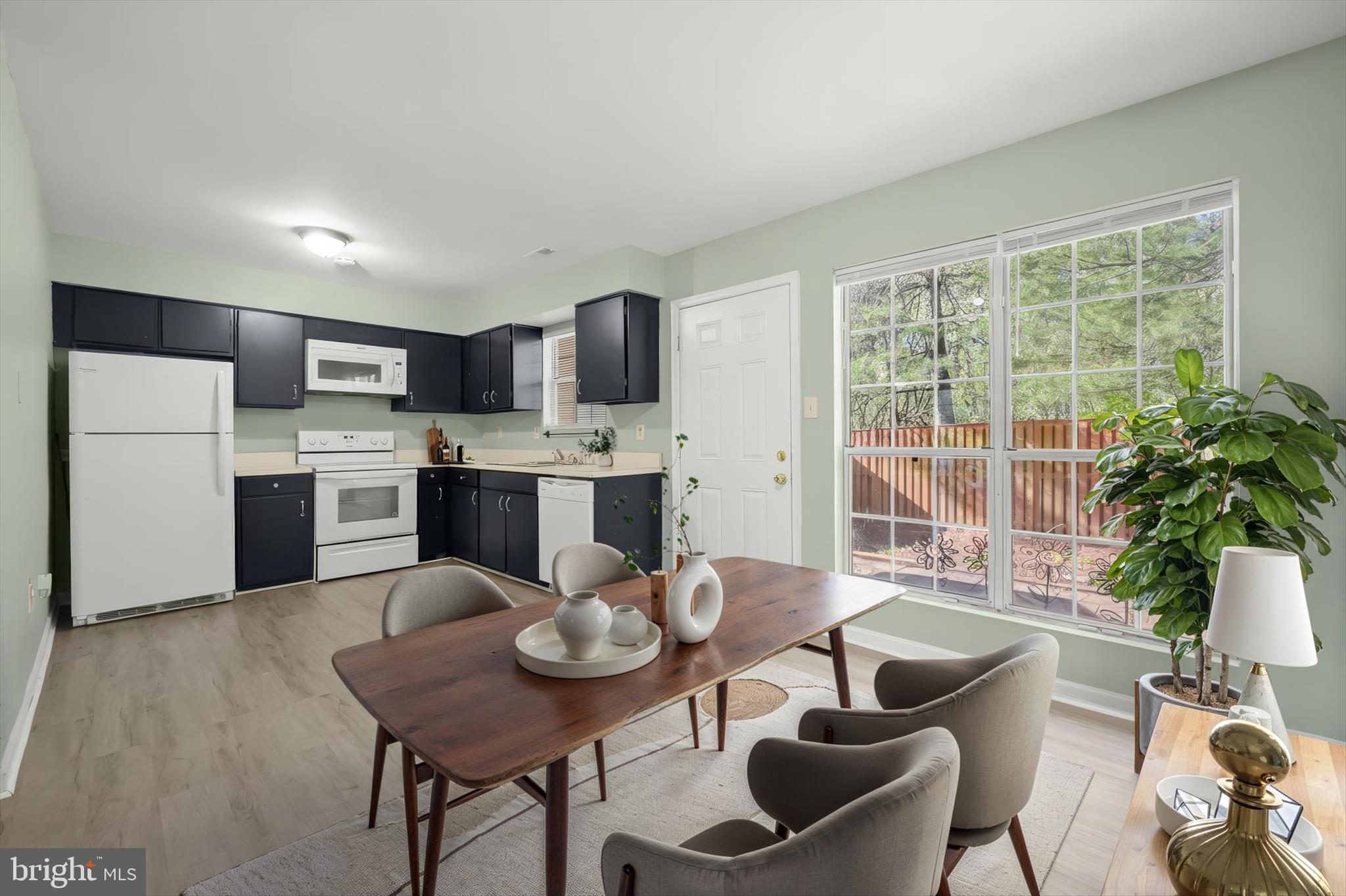 SENECA PARK - Residential