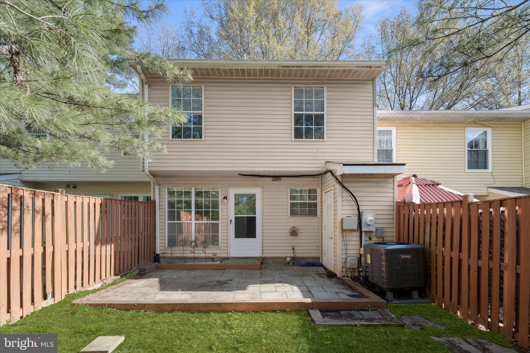 SENECA PARK - Residential