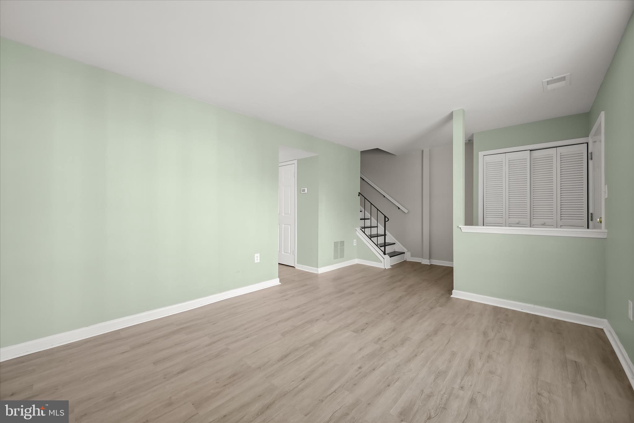 SENECA PARK - Residential