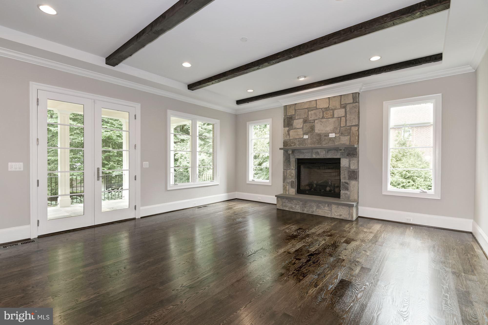 LANGLEY FOREST - Residential