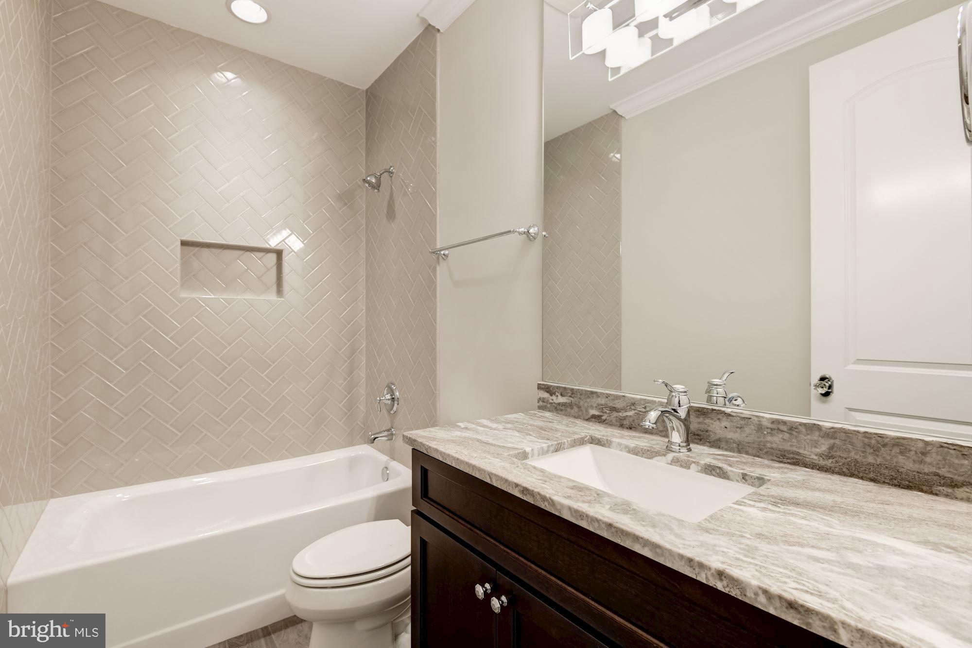 LANGLEY FOREST - Residential