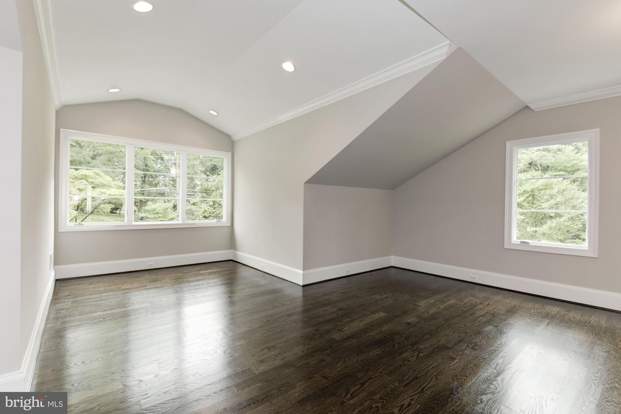 LANGLEY FOREST - Residential