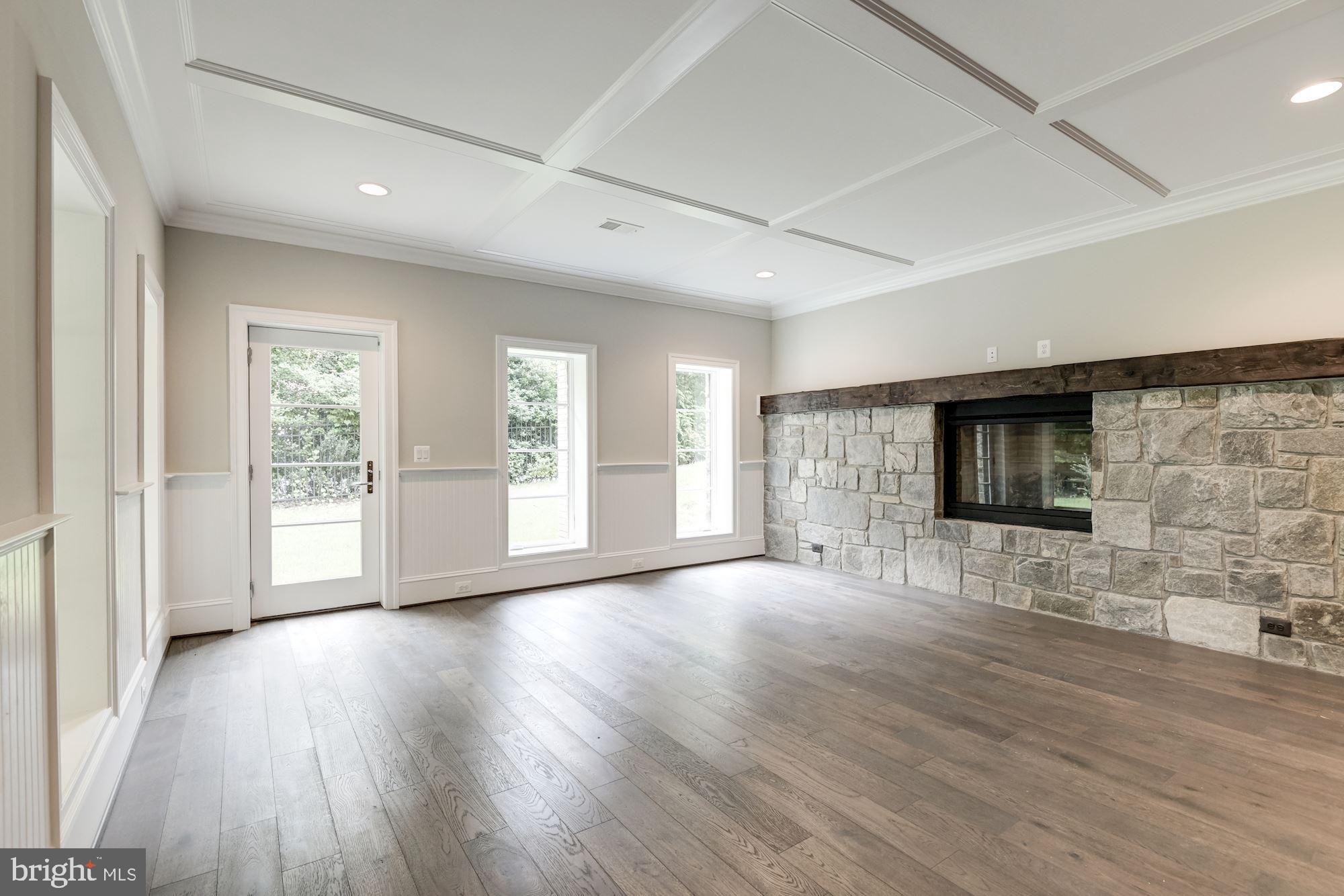 LANGLEY FOREST - Residential