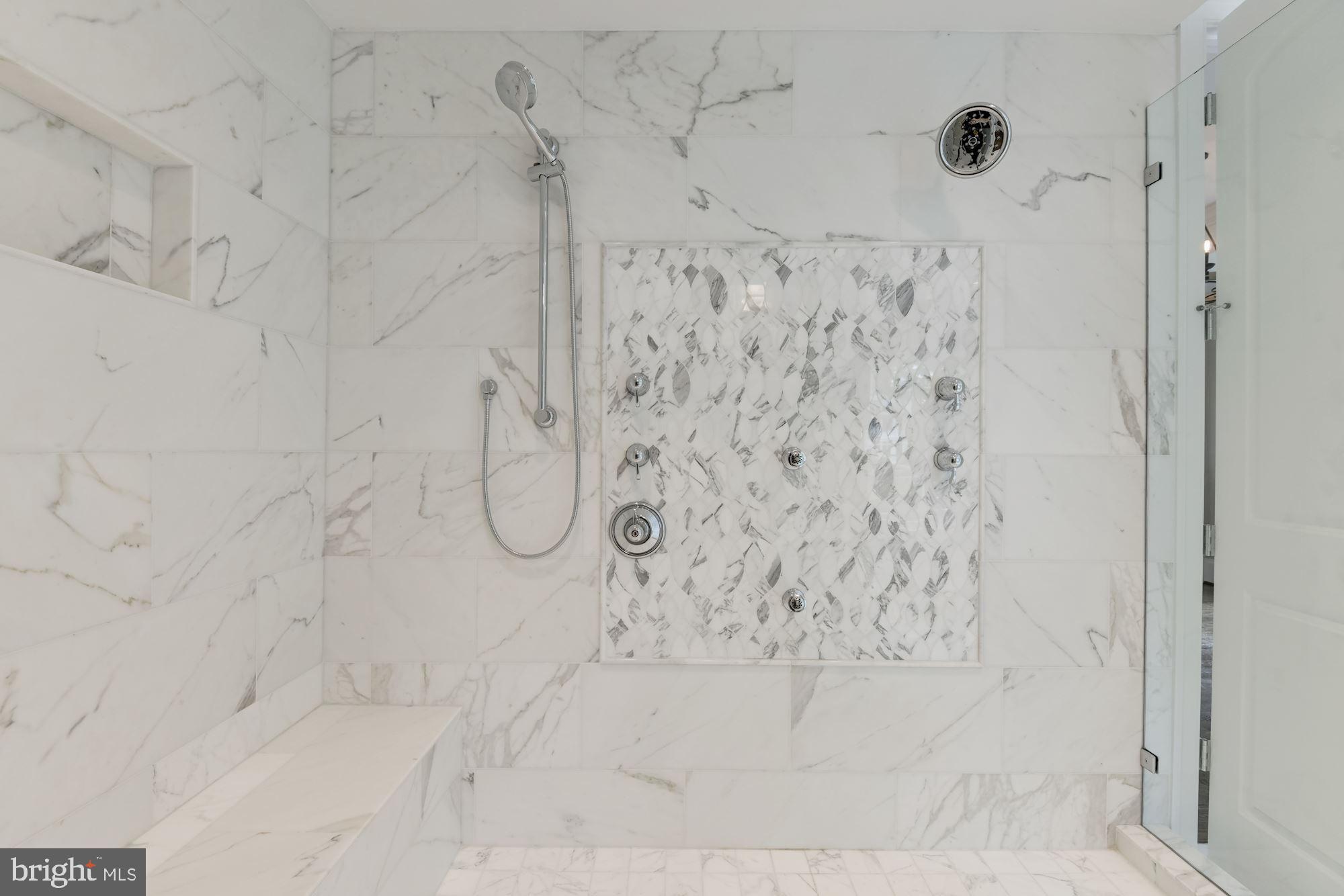 LANGLEY FOREST - Residential