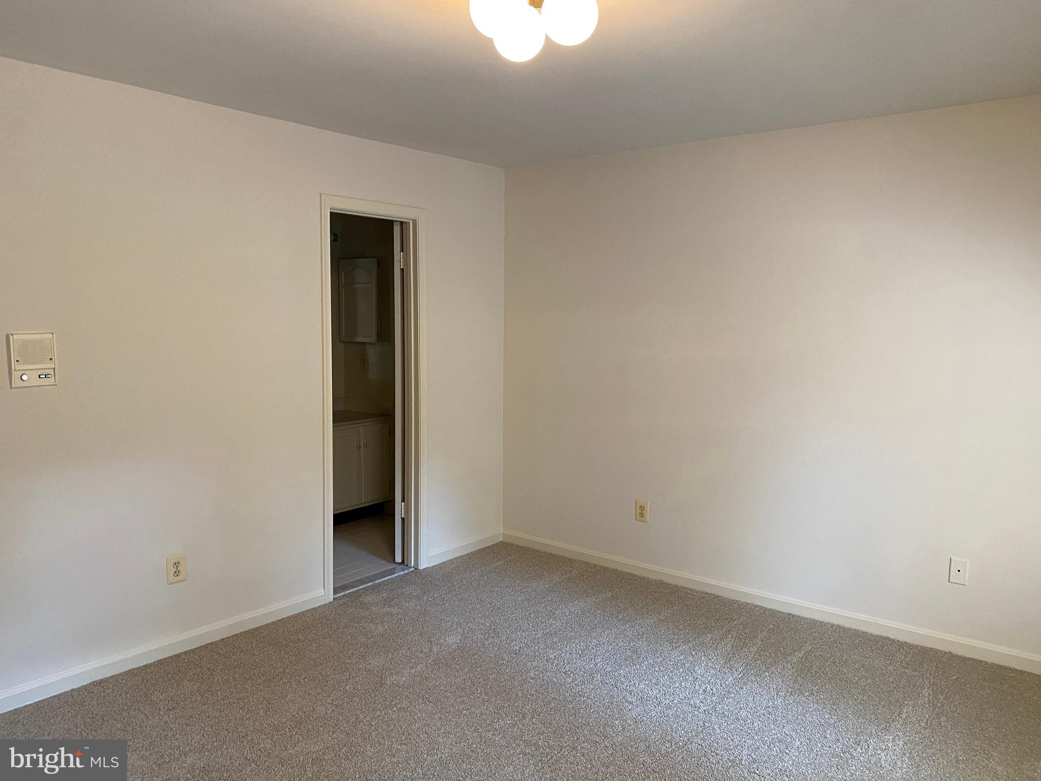 MANOR VILLAGE - Residential Lease