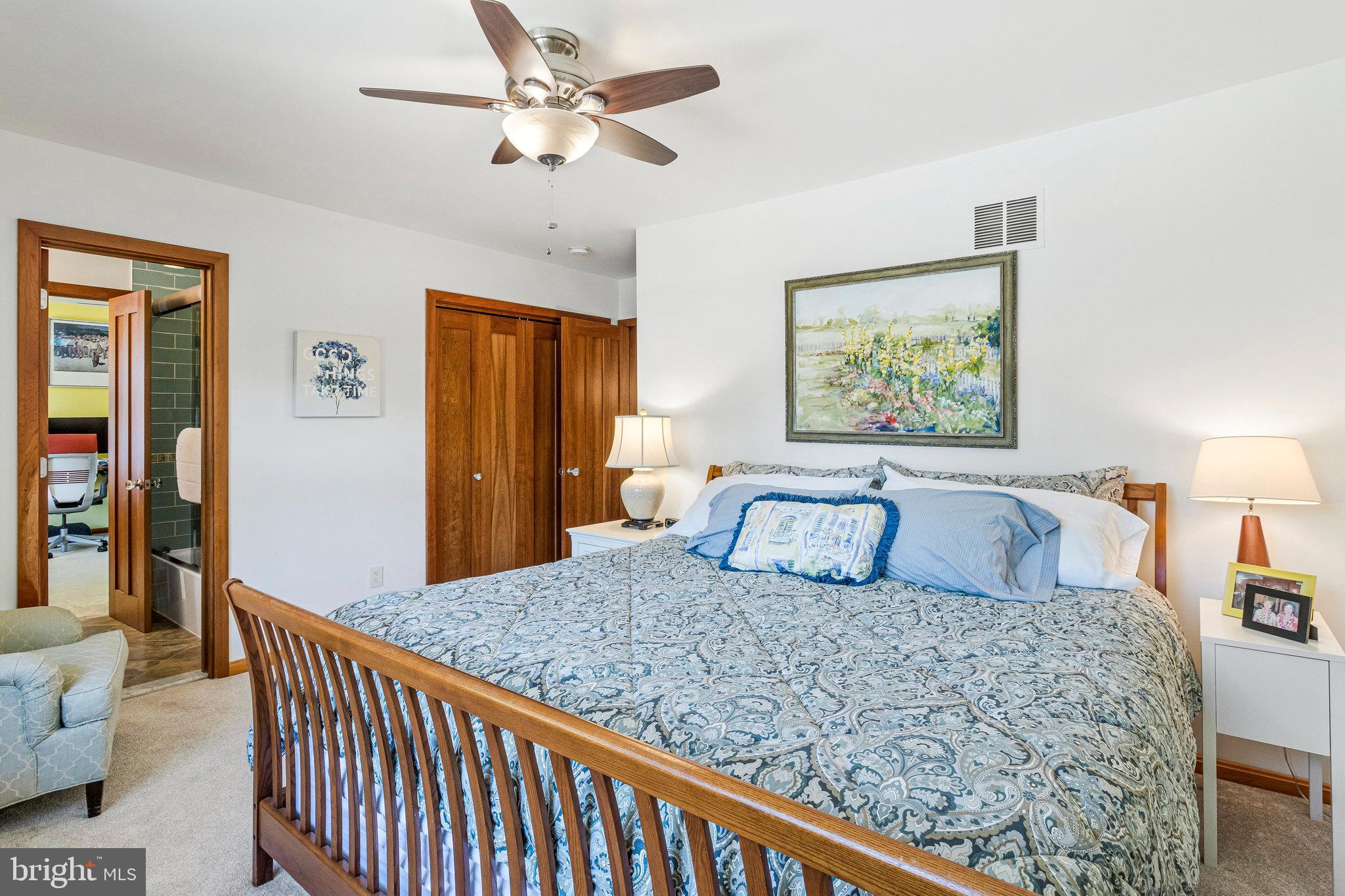 GOLF CLUB MANOR - Residential