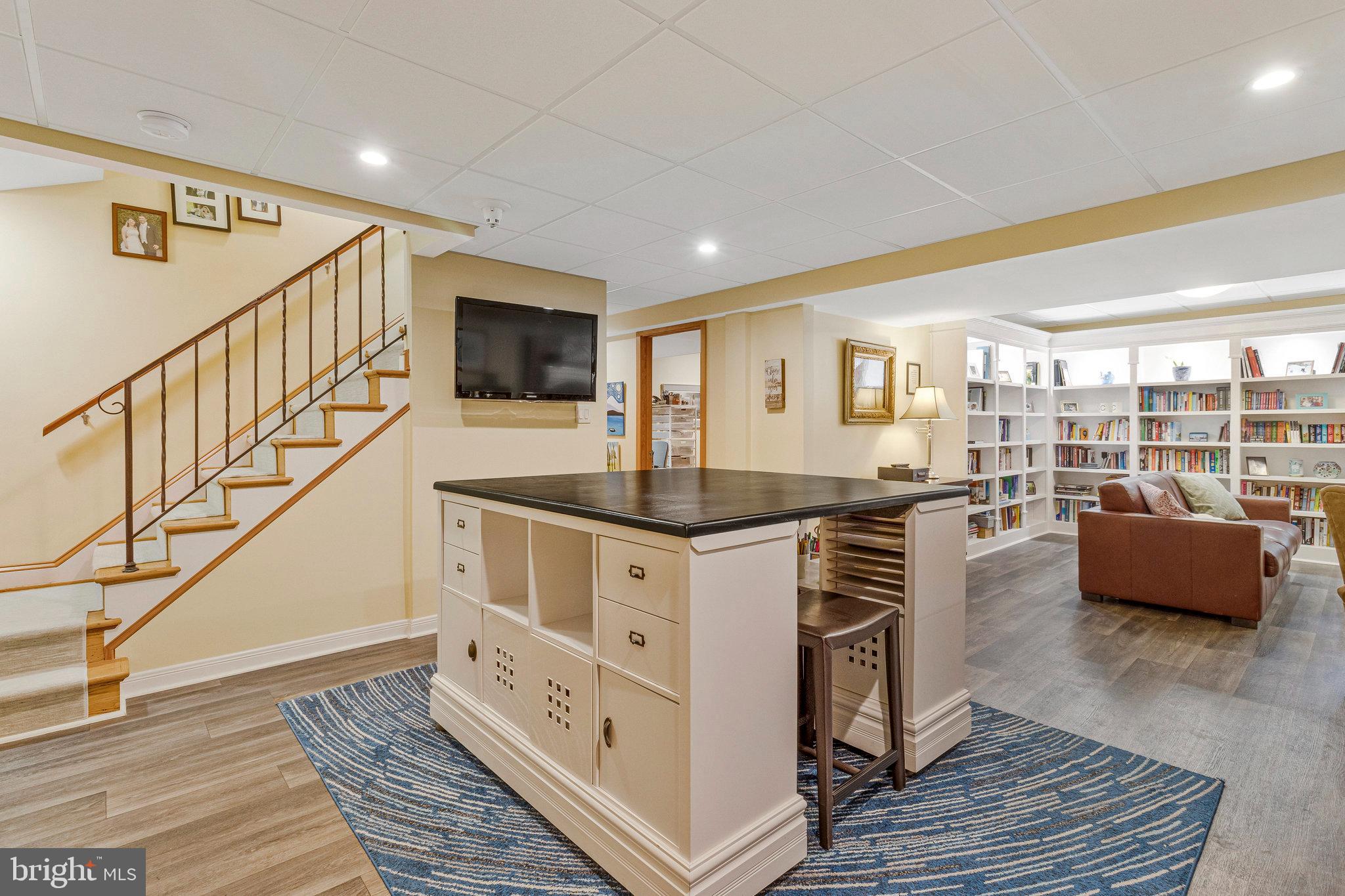 GOLF CLUB MANOR - Residential