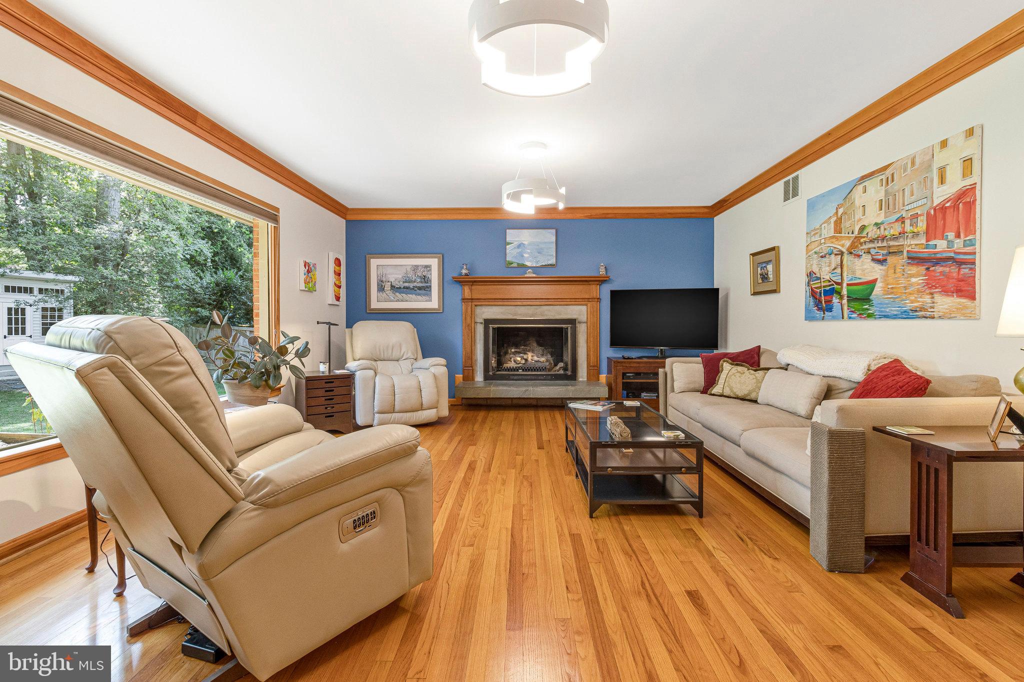 GOLF CLUB MANOR - Residential