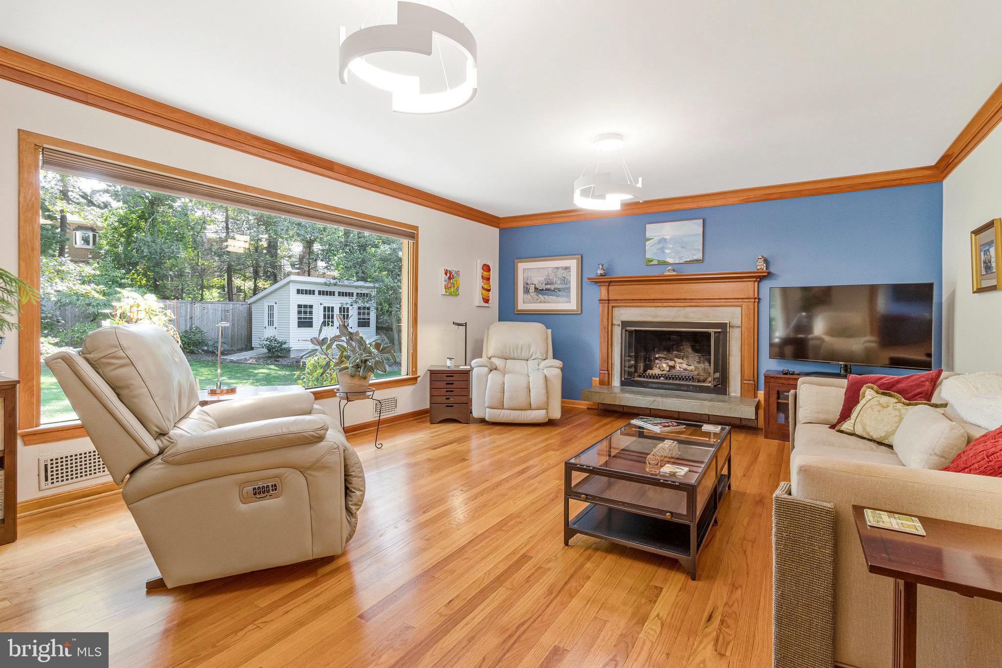 GOLF CLUB MANOR - Residential