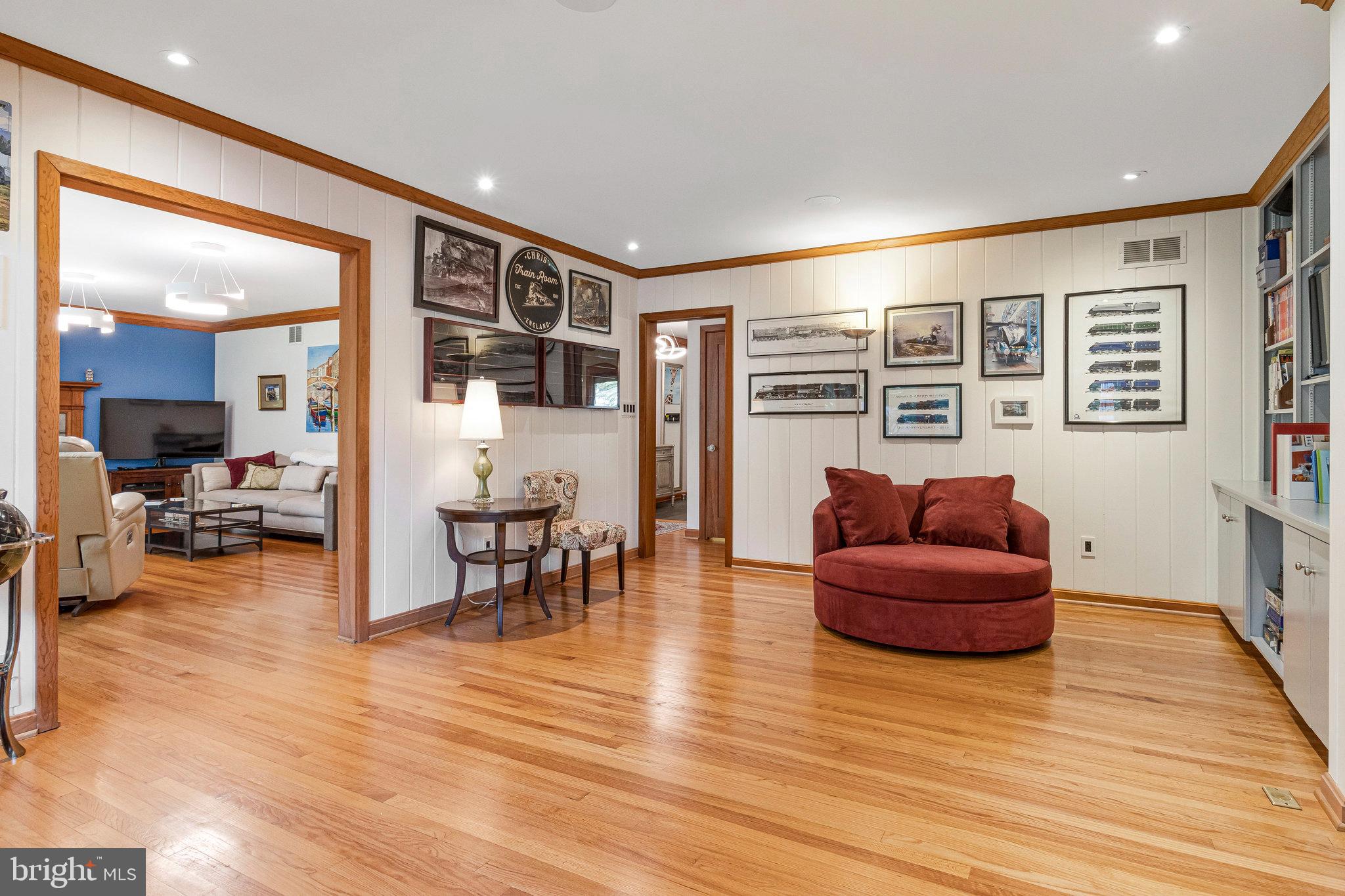 GOLF CLUB MANOR - Residential