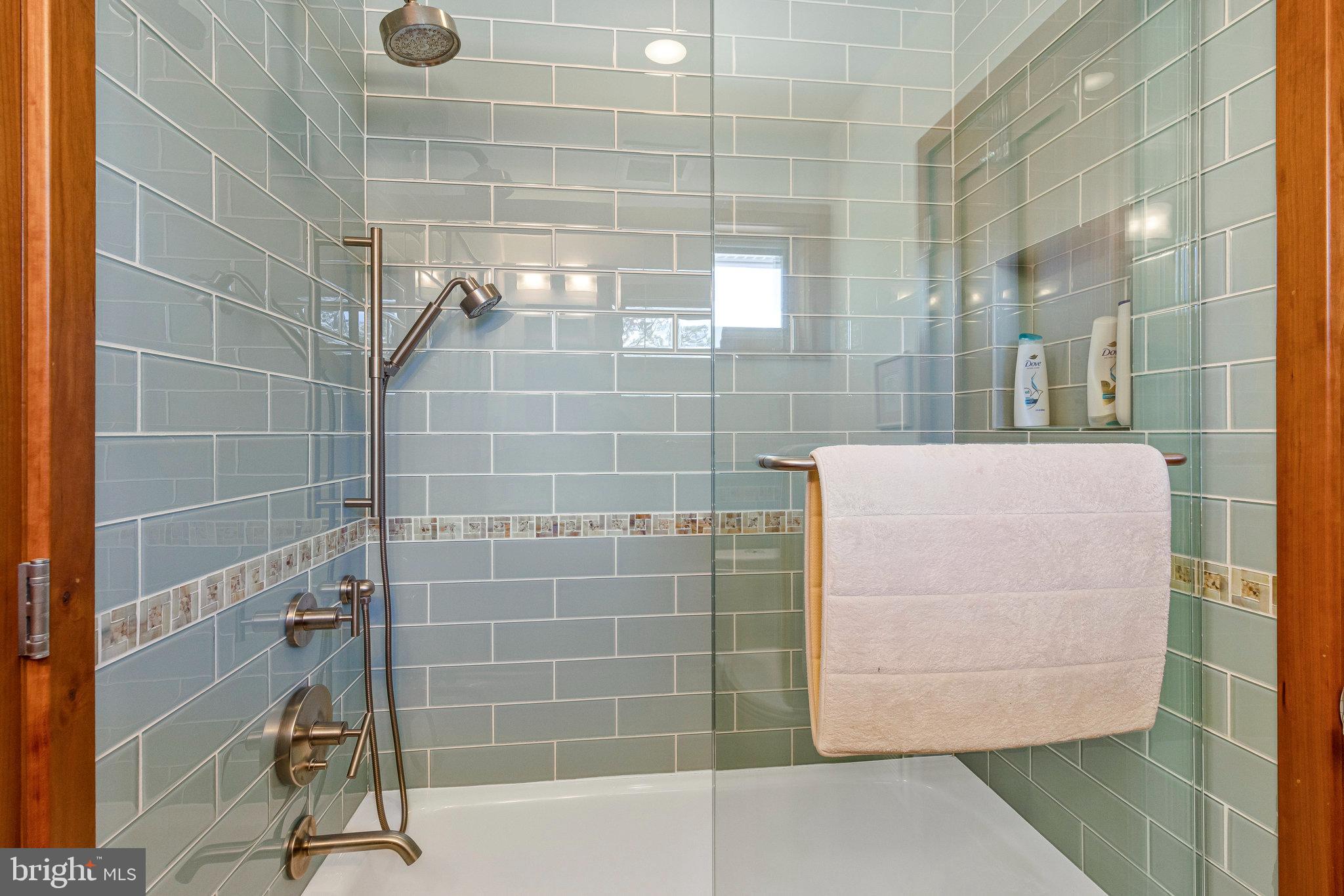 GOLF CLUB MANOR - Residential