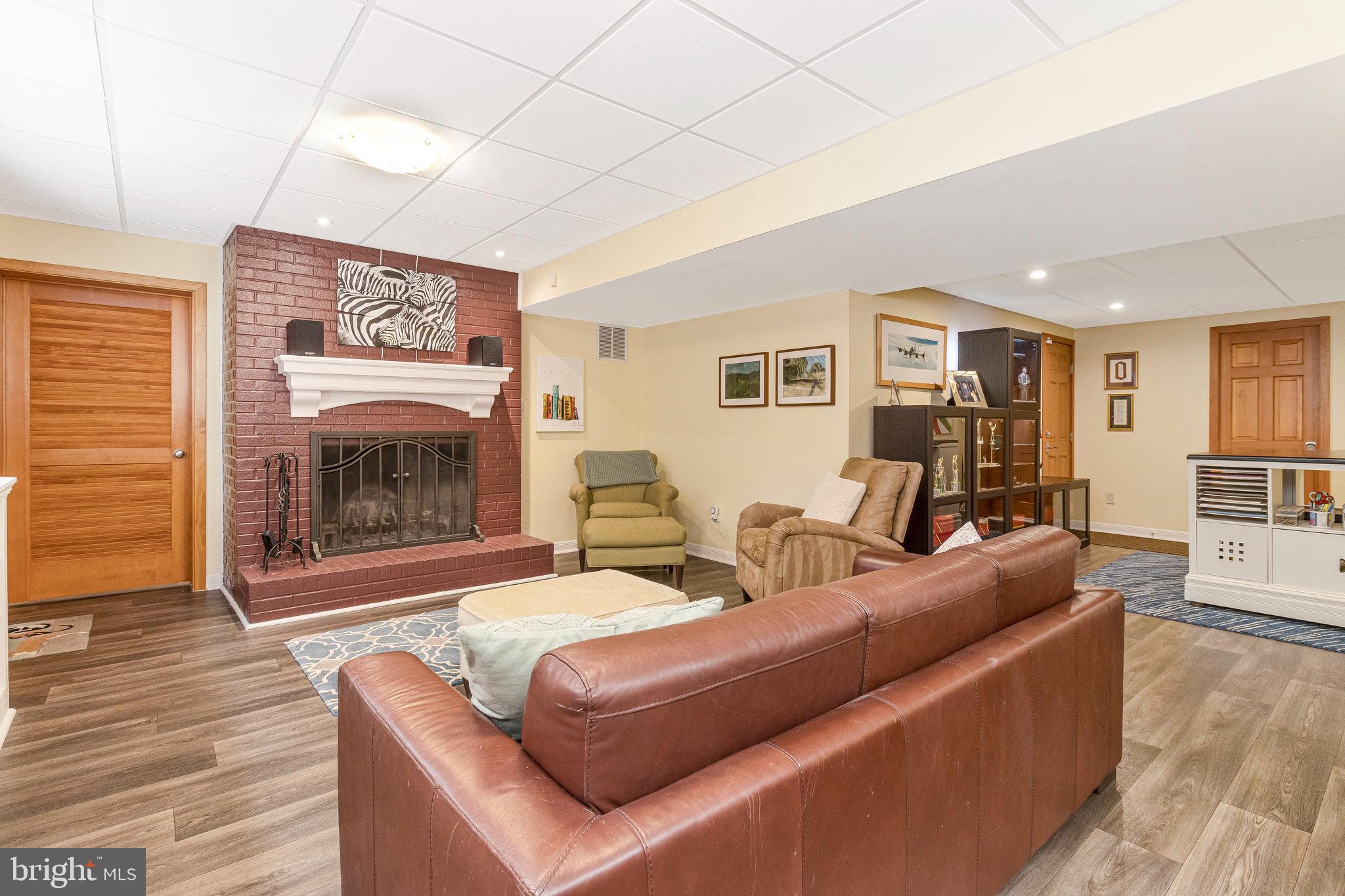 GOLF CLUB MANOR - Residential