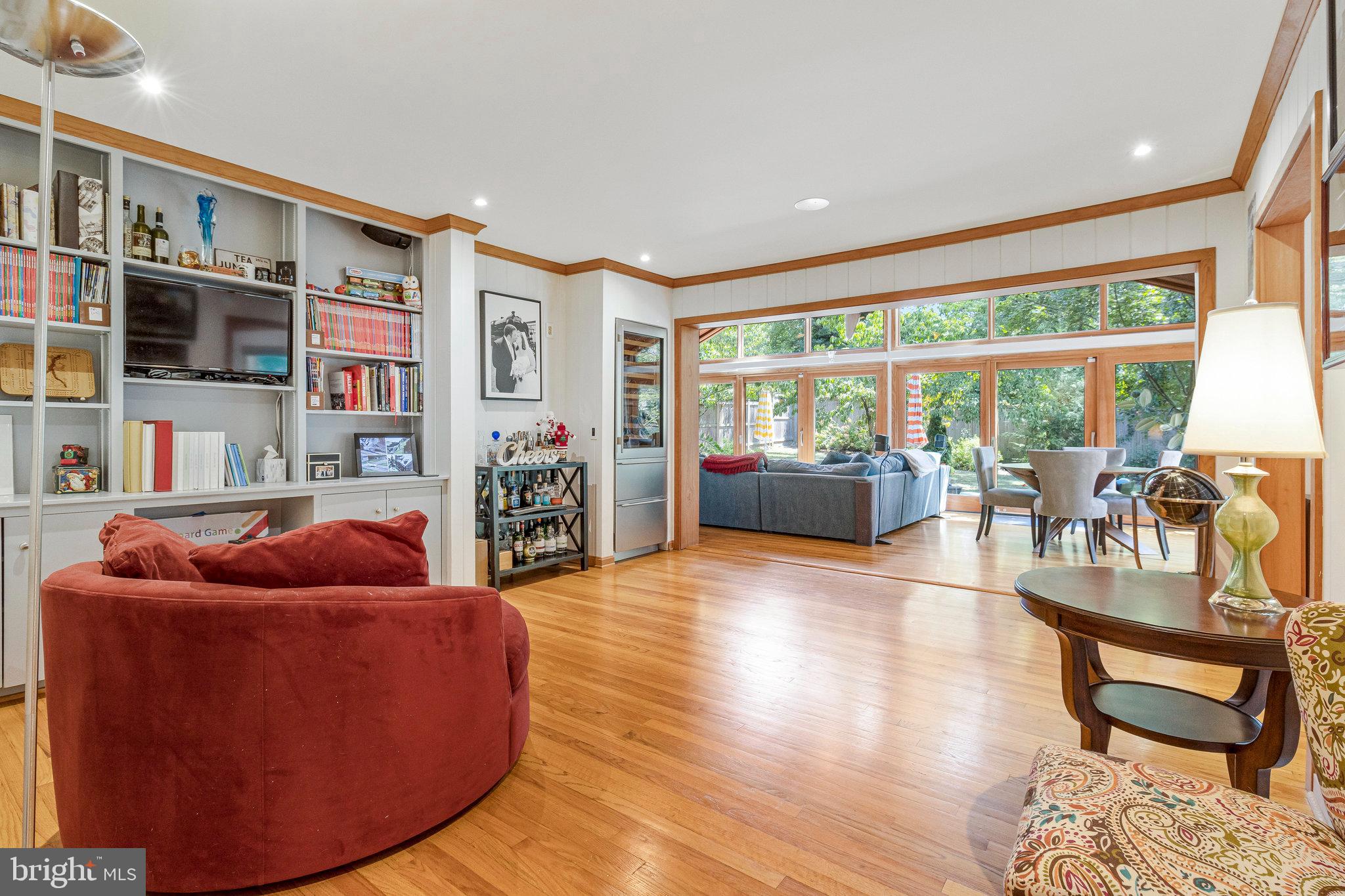 GOLF CLUB MANOR - Residential