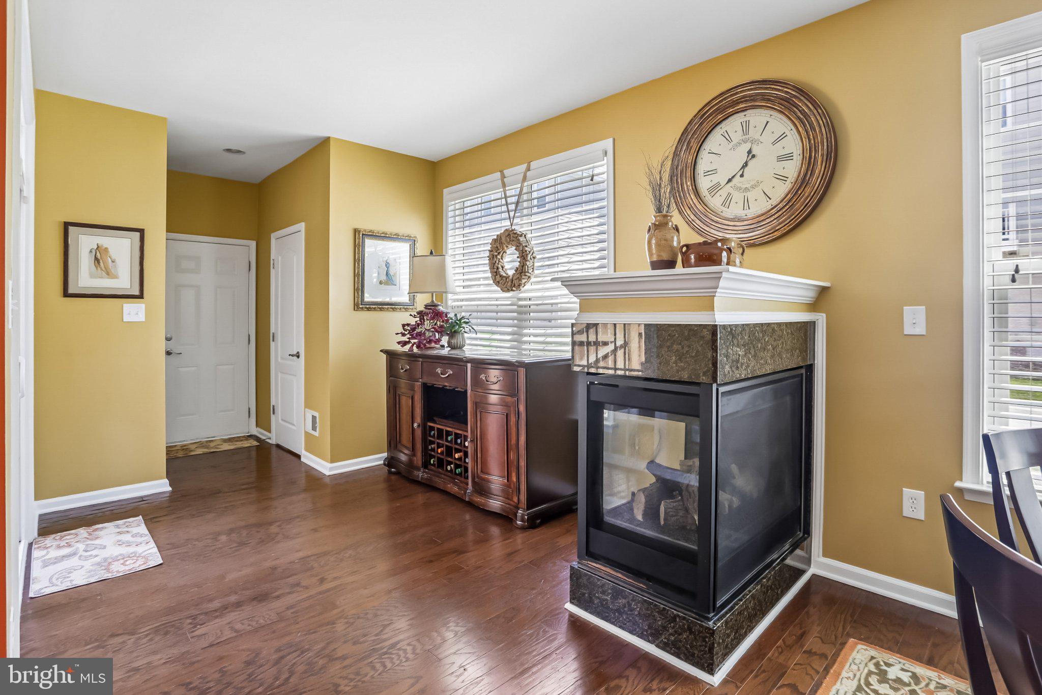 LANSDOWNE TOWN CENTER - Residential