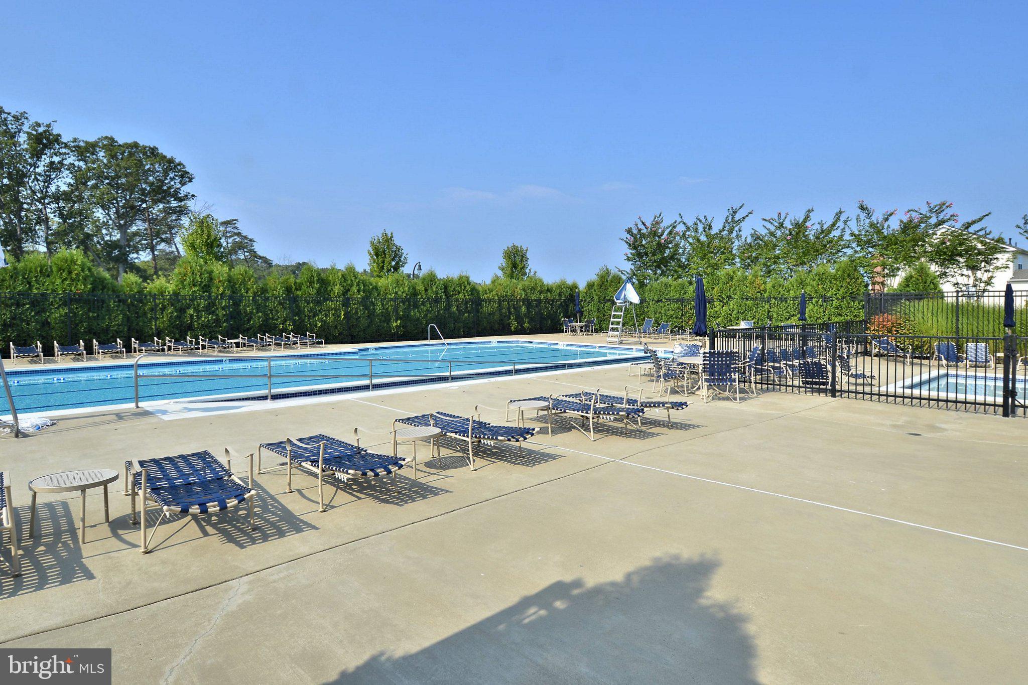 LANSDOWNE TOWN CENTER - Residential