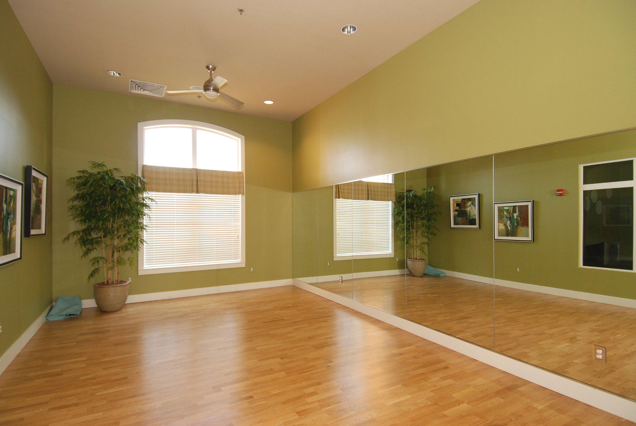 LANSDOWNE TOWN CENTER - Residential