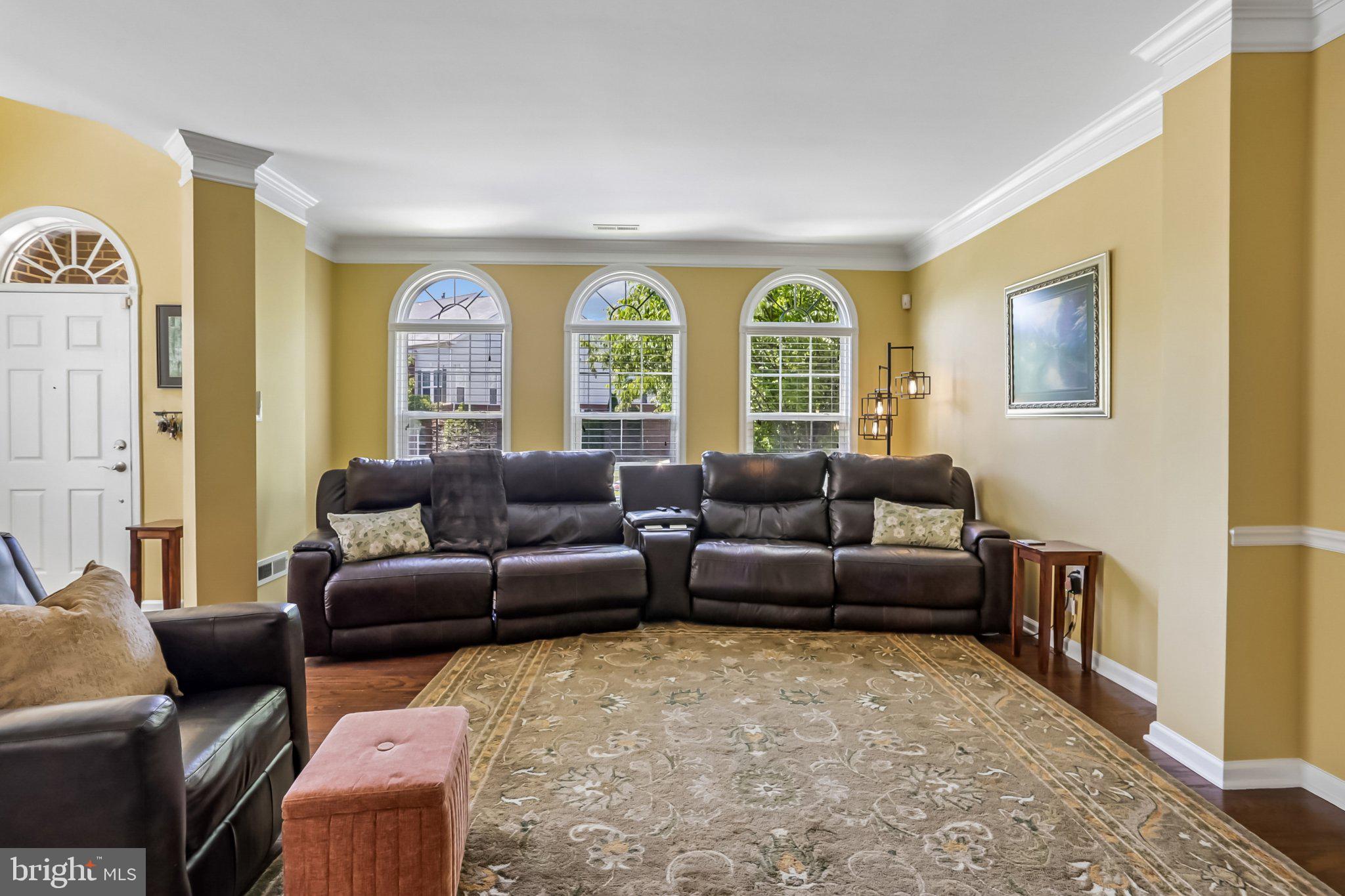 LANSDOWNE TOWN CENTER - Residential
