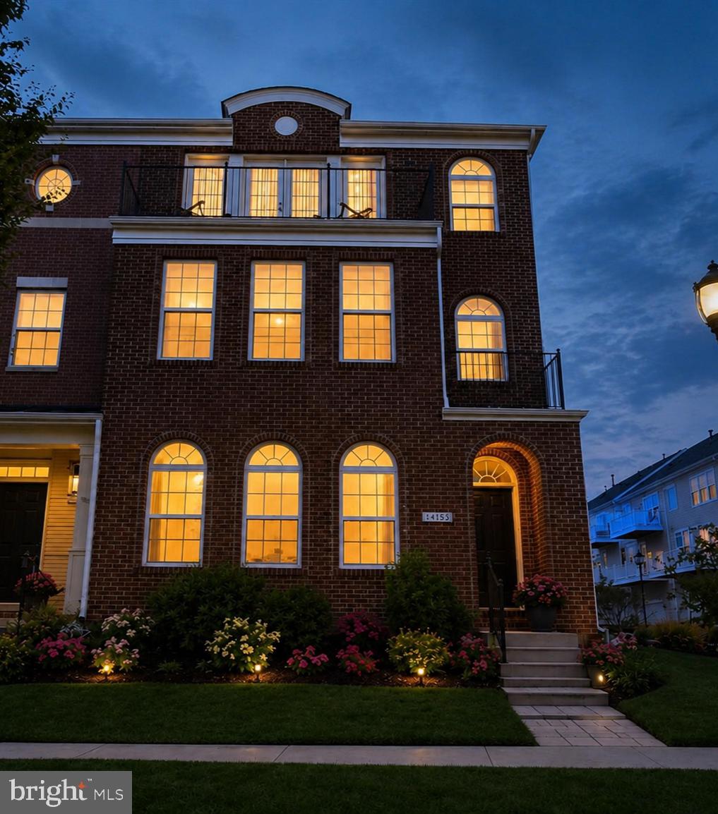 LANSDOWNE TOWN CENTER - Residential