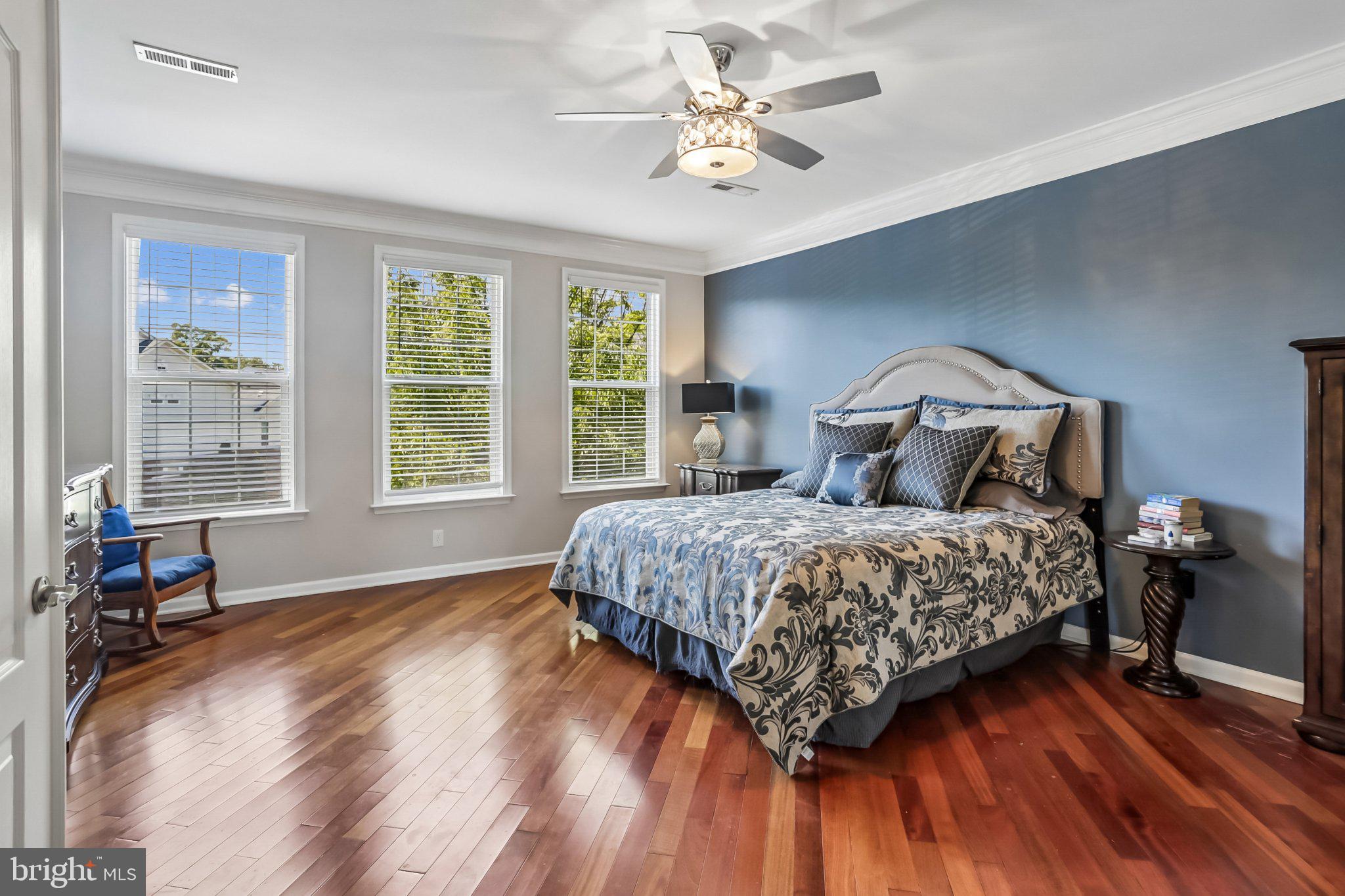 LANSDOWNE TOWN CENTER - Residential