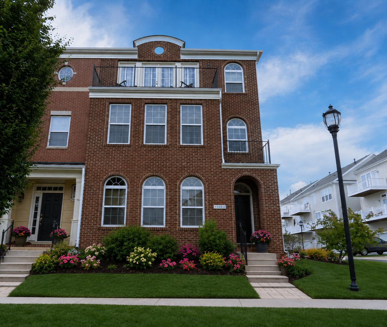 LANSDOWNE TOWN CENTER - Residential